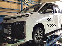 ホイールセット】トヨタ：90ヴォクシー 新車の冬対策！ | 店舗お