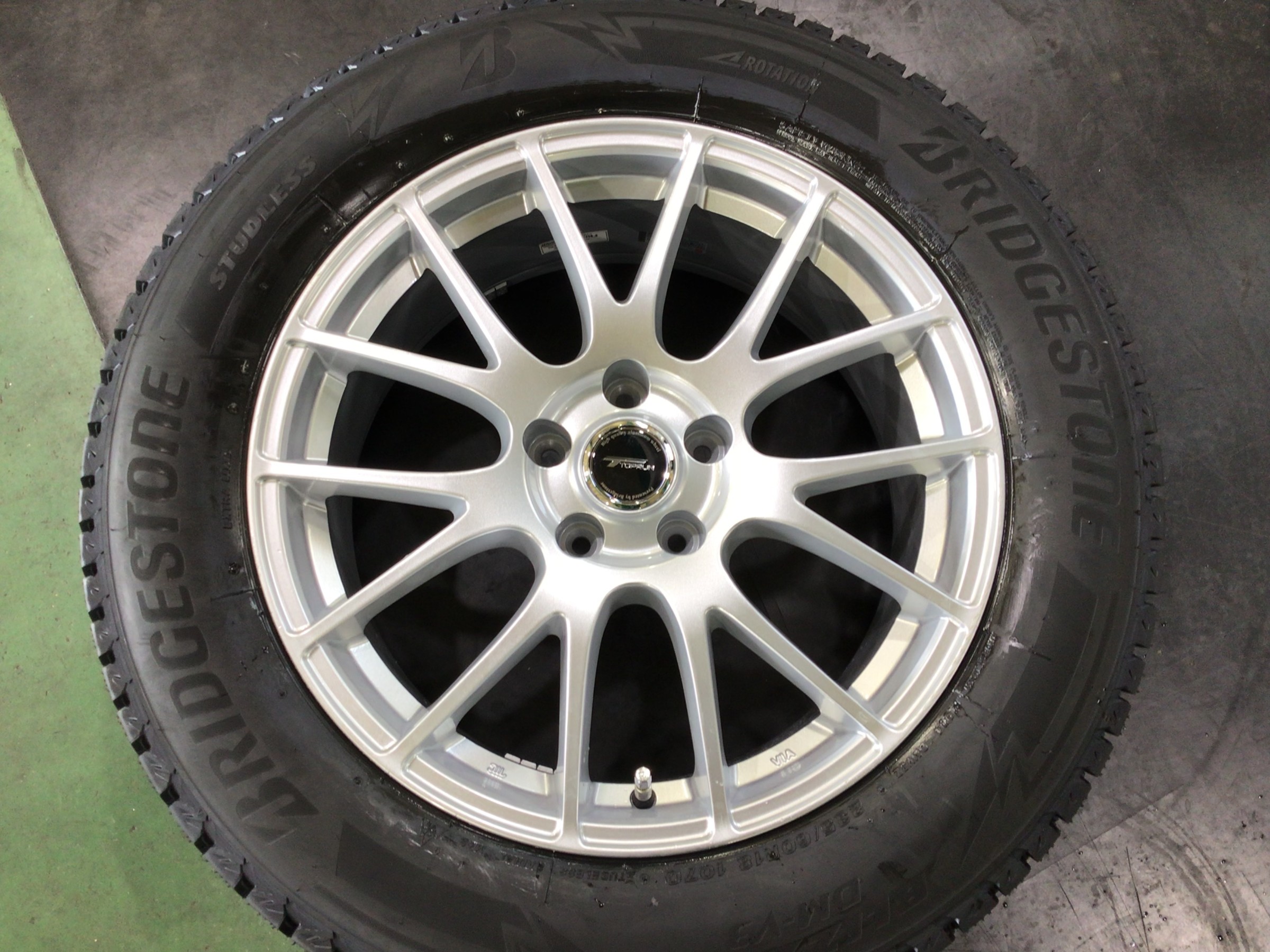 再掲載 マツダ CX-60 スタッドレスホイールセット 取付作業
