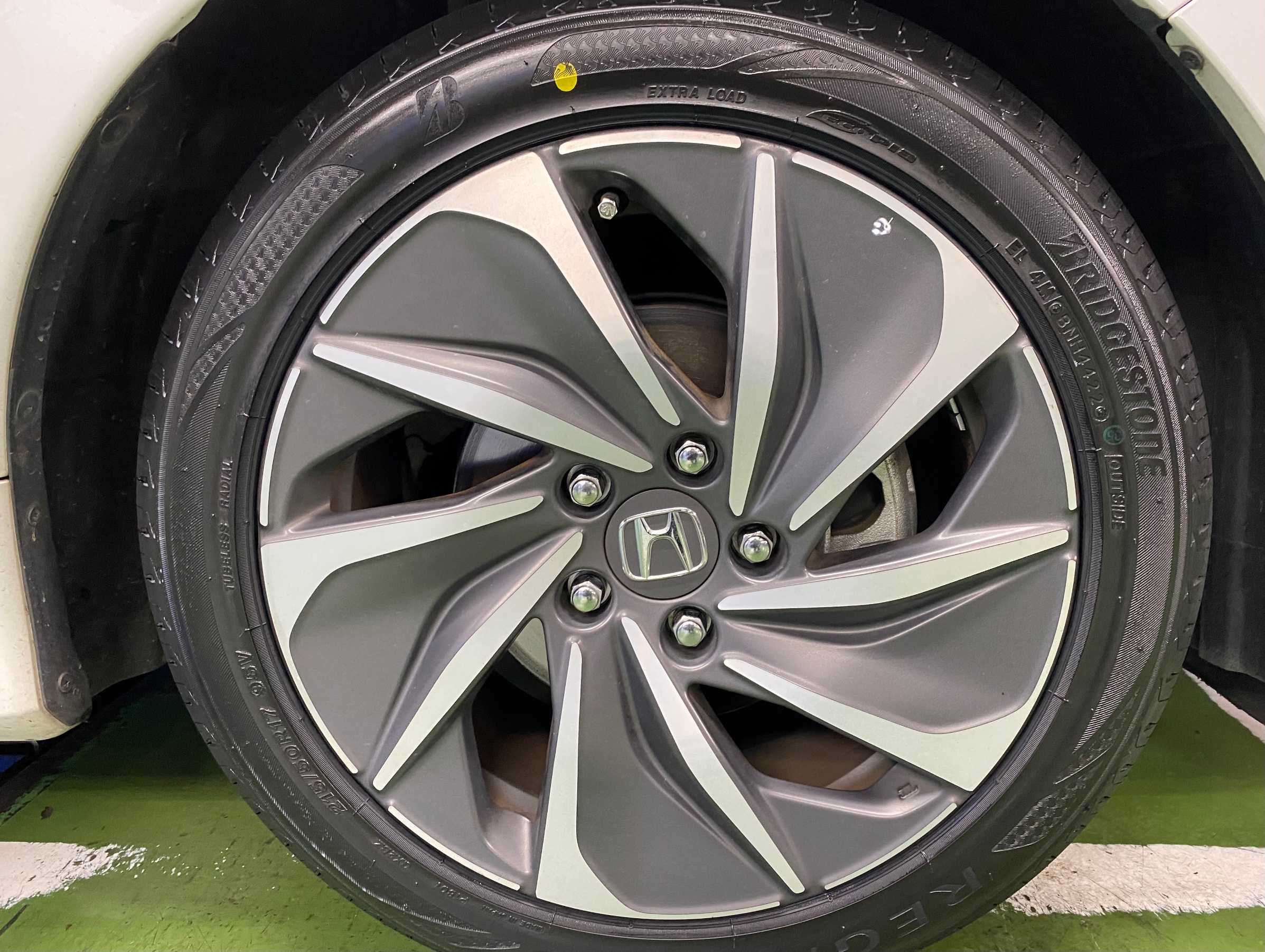 HONDA・インサイト・6AA-ZE4】タイヤ交換 | ホンダ インサイト タイヤ