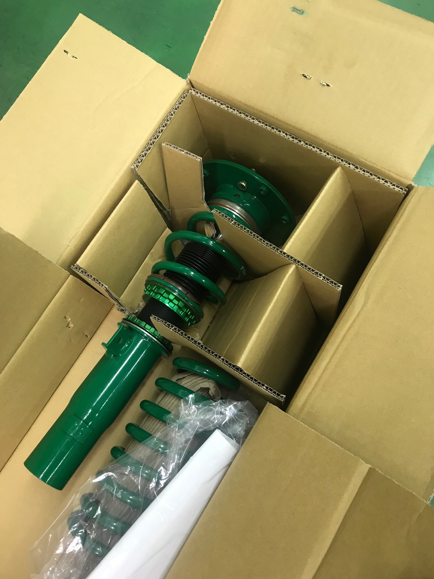 BMW F30 320d テイン車高調お取り付け | 店舗おススメ情報 | タイヤ館