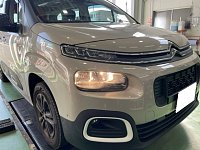 シトロエン ベルランゴ ヘッドライトバルブ交換 LED化 | 店舗お