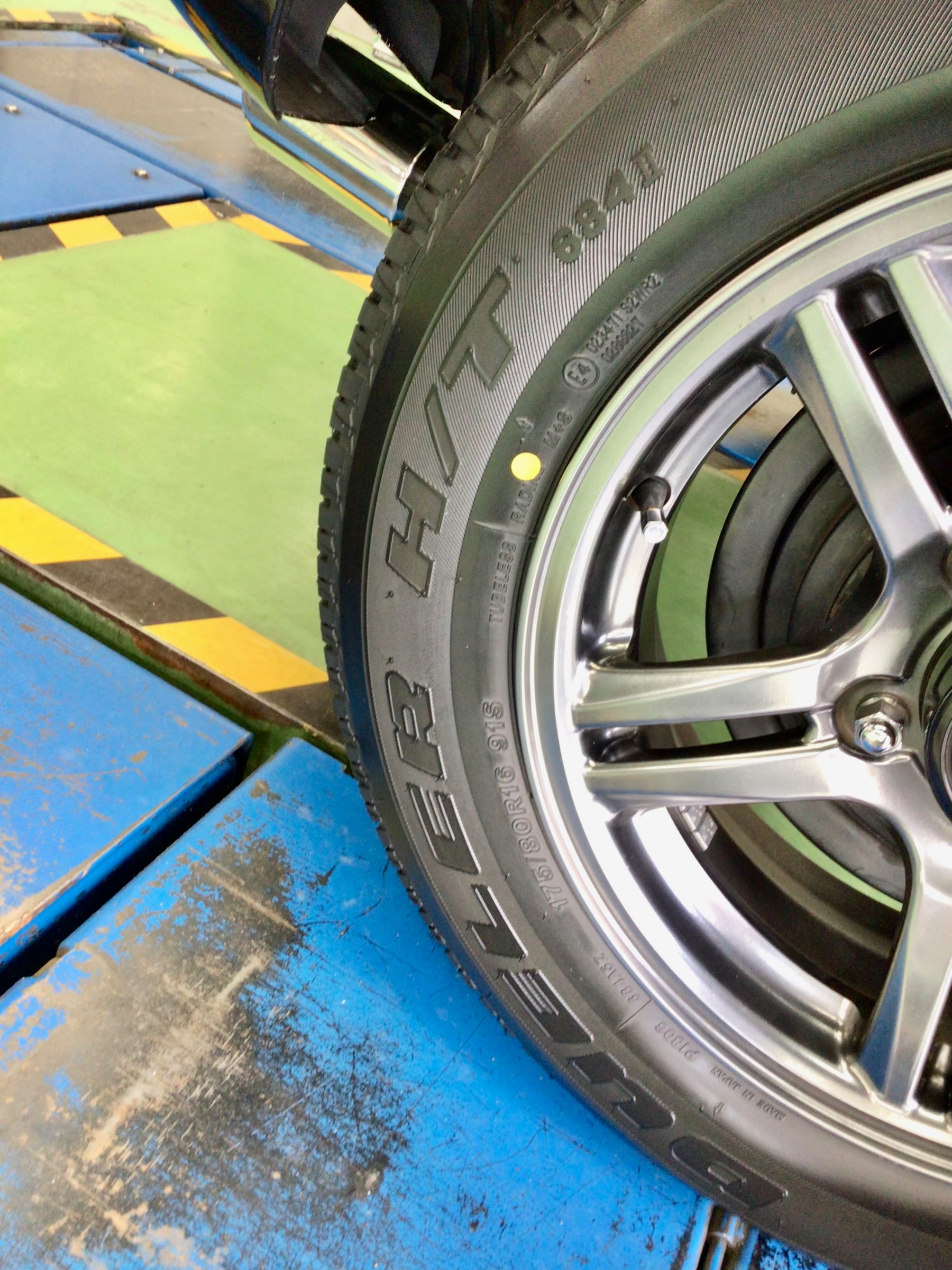 スズキ　ジムニー　純正　タイヤ　175/80R16 915 スズキジムニー タイヤ交換 175/80R16 MT｜グーネットピット
