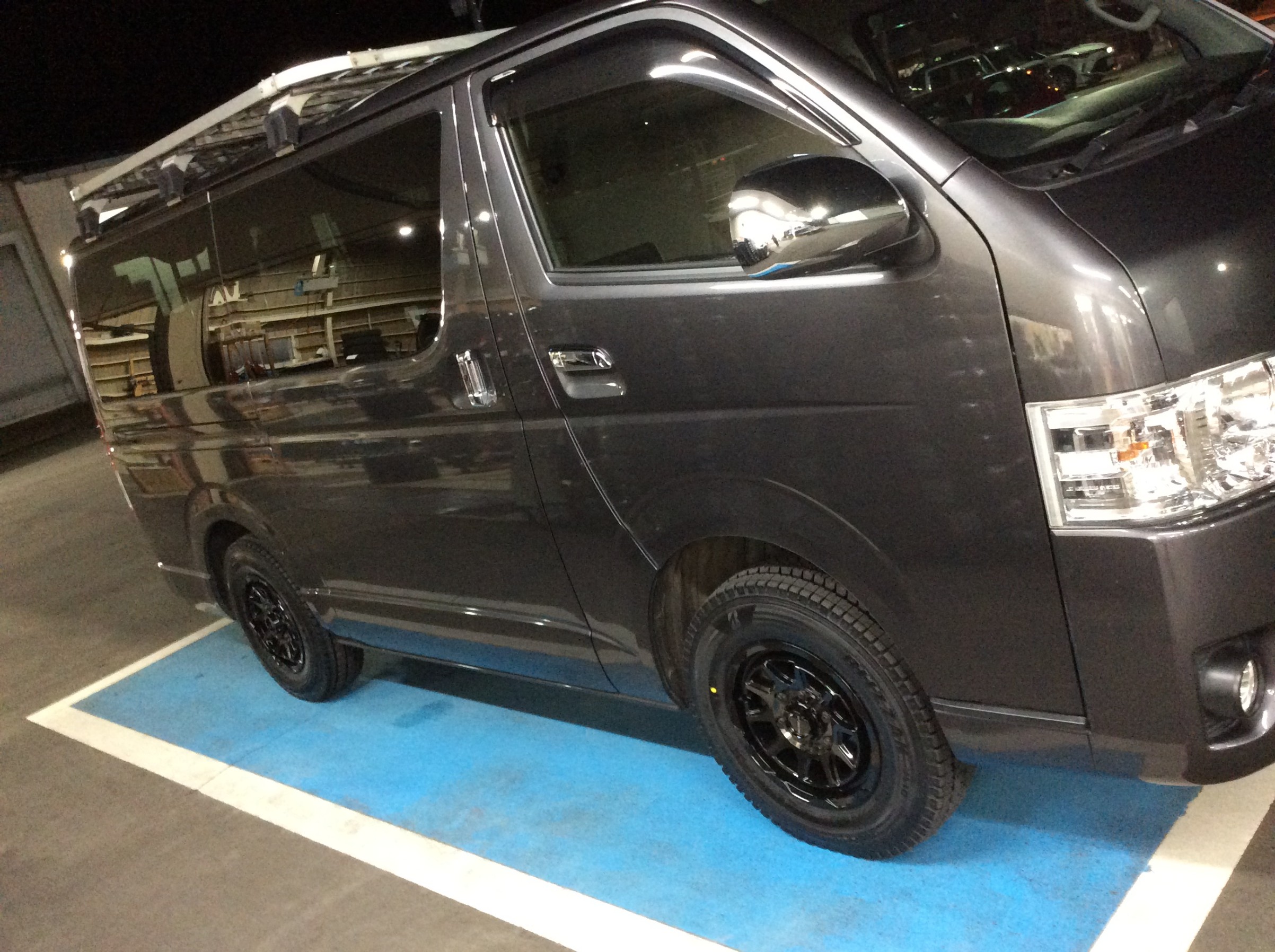 ハイエース×MUD VANCE 06 | 店舗おススメ情報 | タイヤ館 イエス