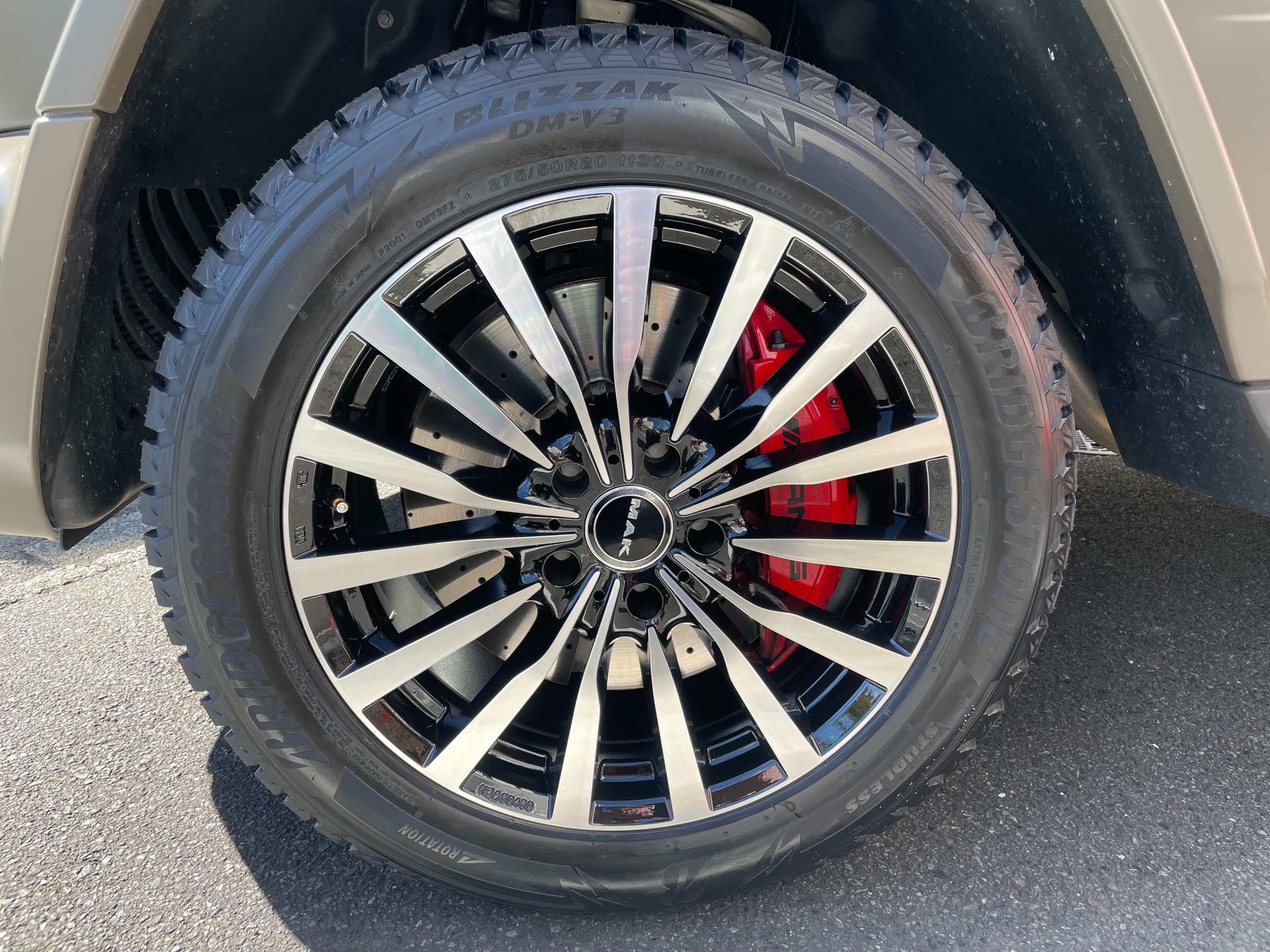 メルセデスベンツ AMG G63 スタッドレス交換 | 店舗おススメ情報