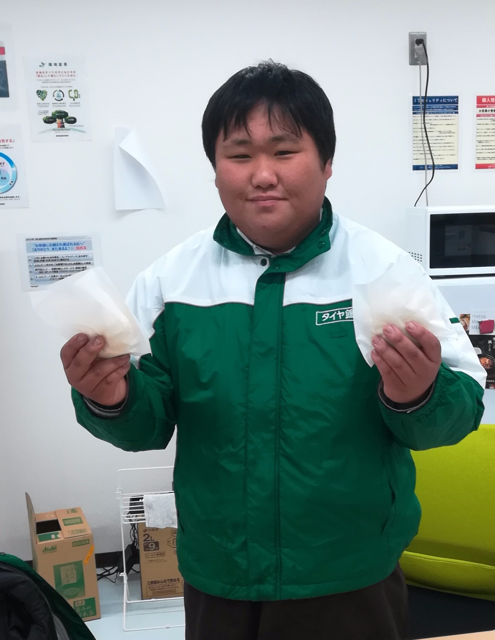 敷石スタッフです