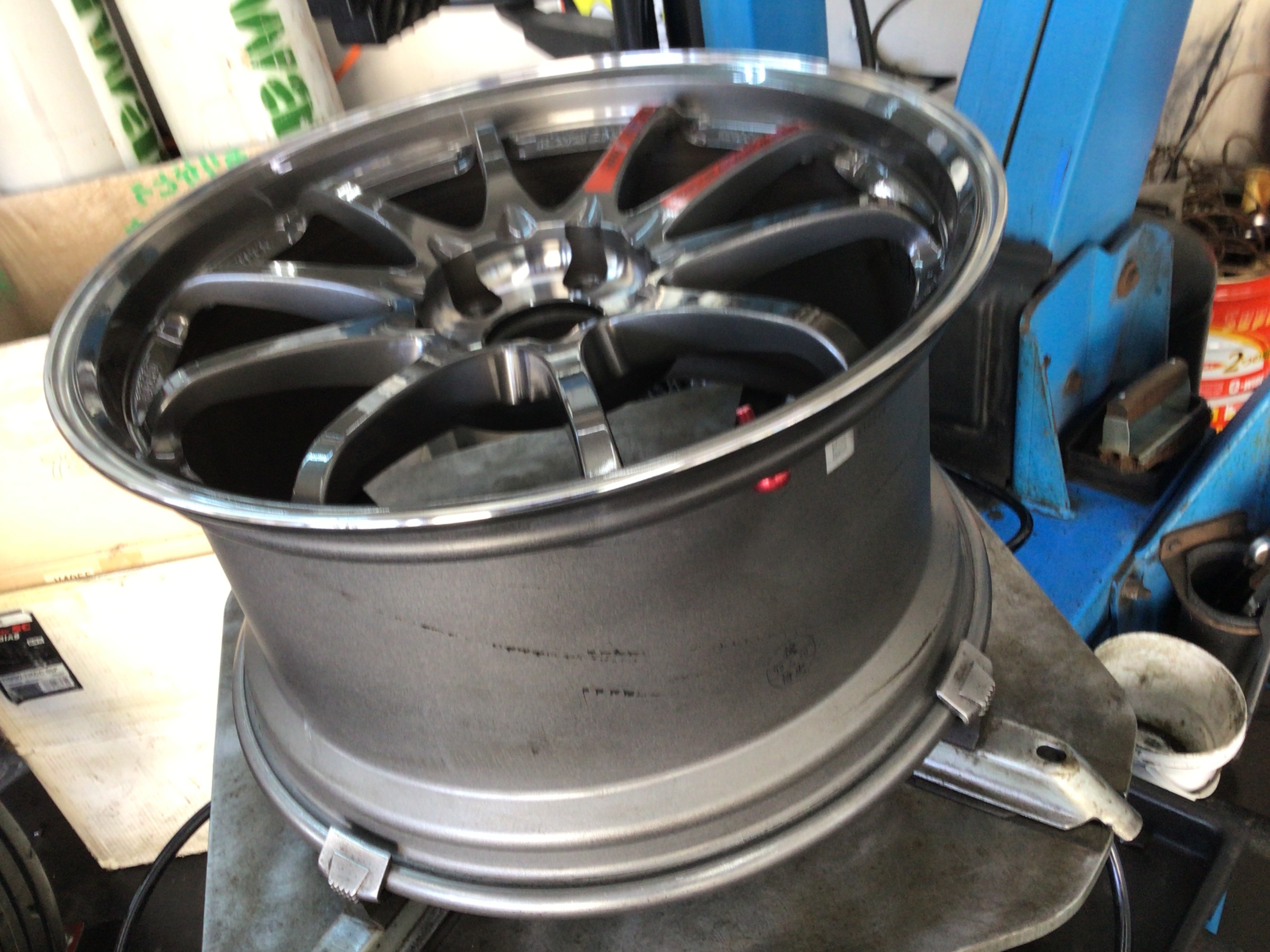 スバル　インプレッサ　タイヤ交換　ポテンザRE-71RS　245/40R18