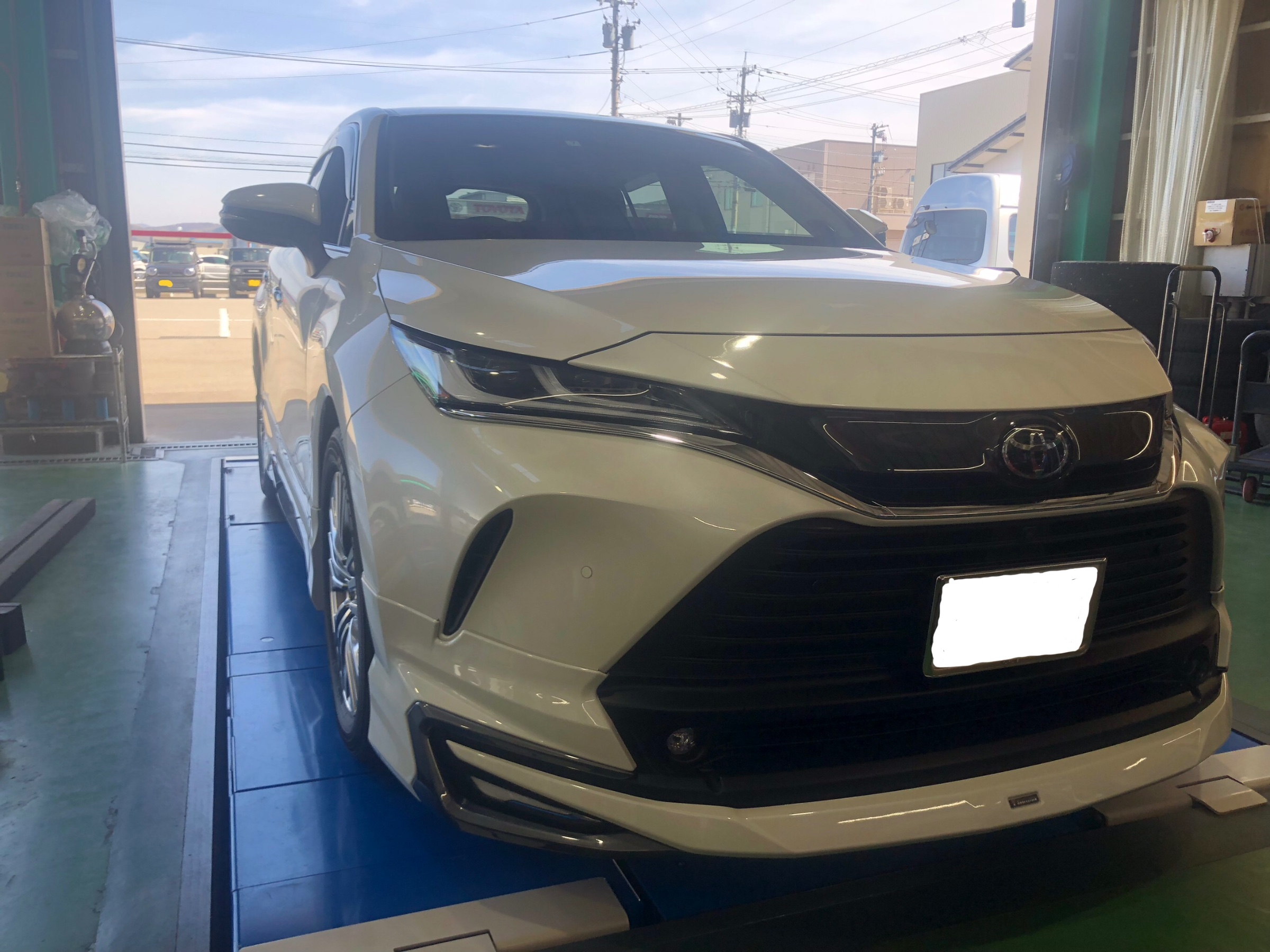 ハリアー 21インチ装着 | 店舗おススメ情報 | タイヤ館 松任（石川県）