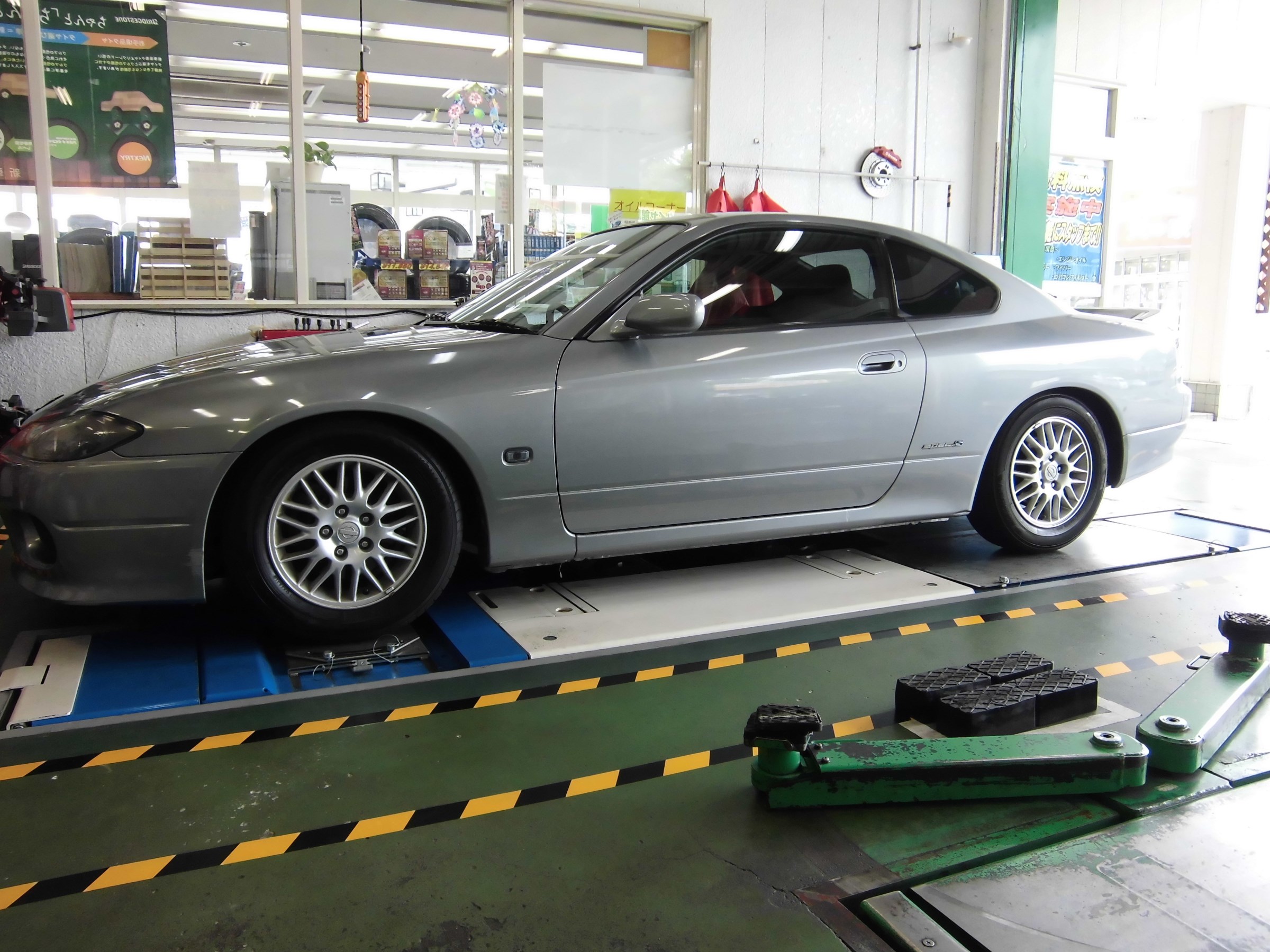 著名　シルビア　車高調　s15 BLITZ Amazon | BLITZ(ブリッツ) 車高調 レンチ付 シルビア S15