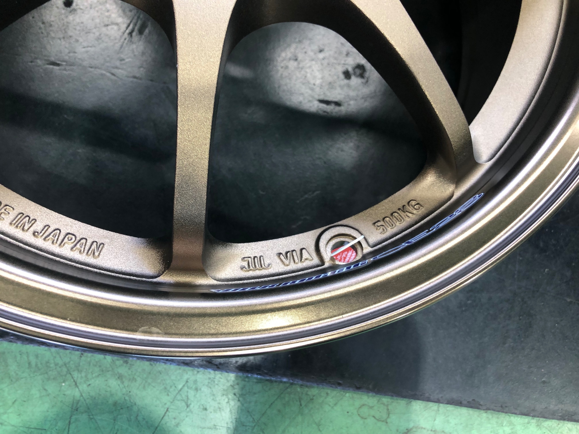 RAYS VOLK RACHING CE28N 15インチブロンズカラー入荷♪ | 店舗お