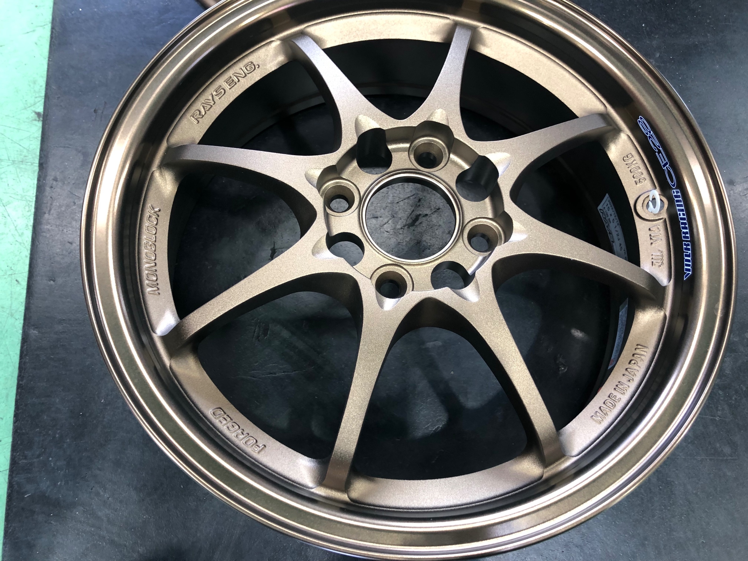 RAYS VOLK RACHING CE28N 15インチブロンズカラー入荷♪ | 店舗