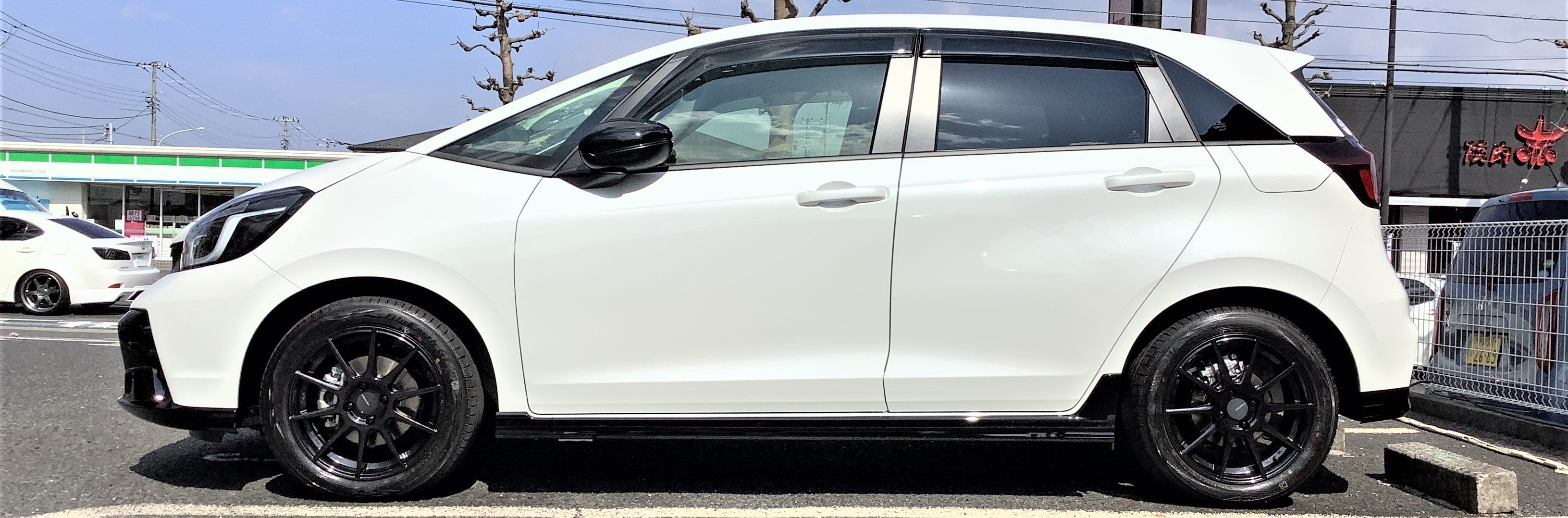 GR3型フィットe:HEV RS、アルミホイール交換！ | 店舗おススメ