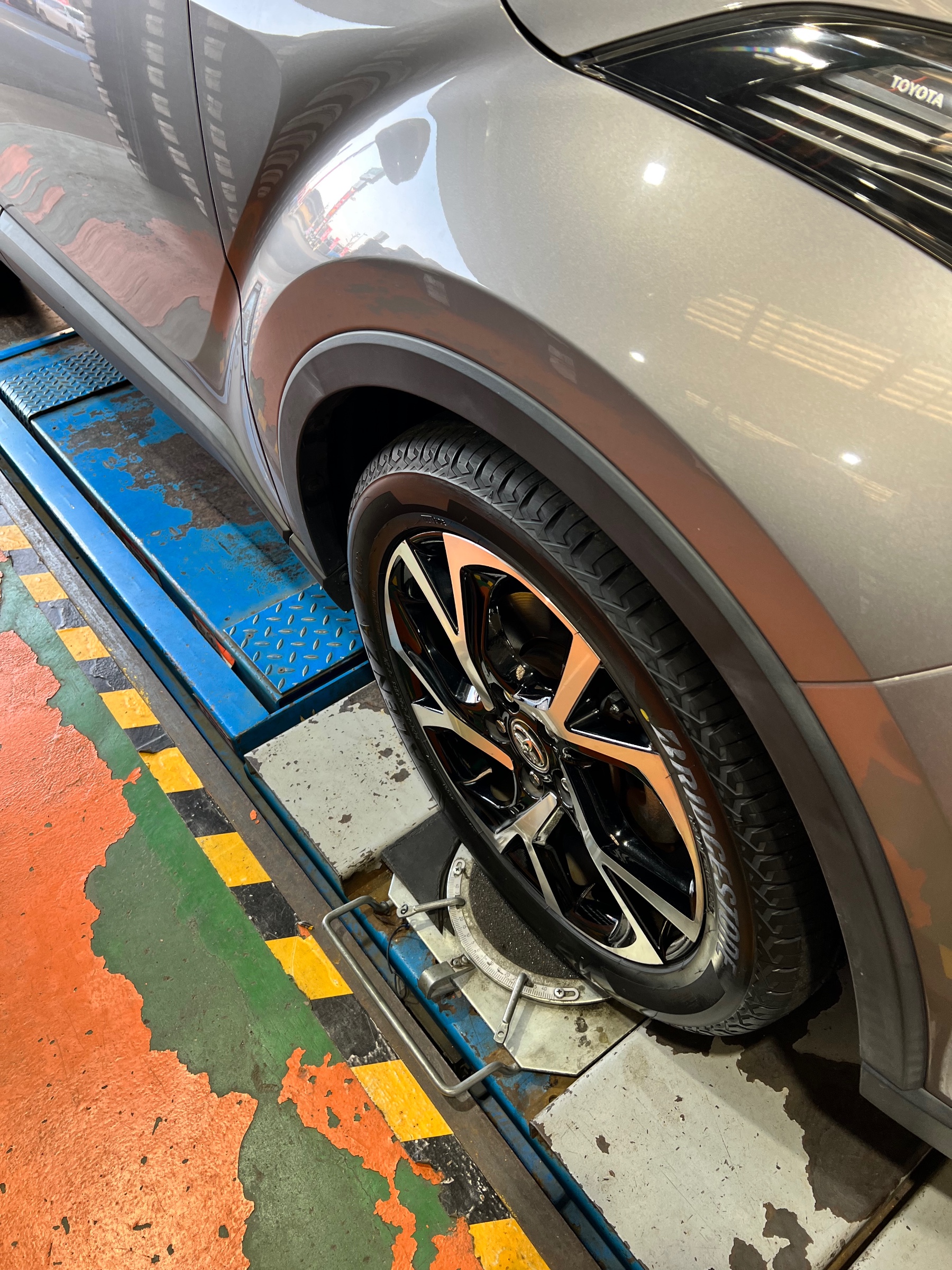 トヨタ C-HR タイヤ交換 | 店舗おススメ情報 | タイヤ館 南久留米 