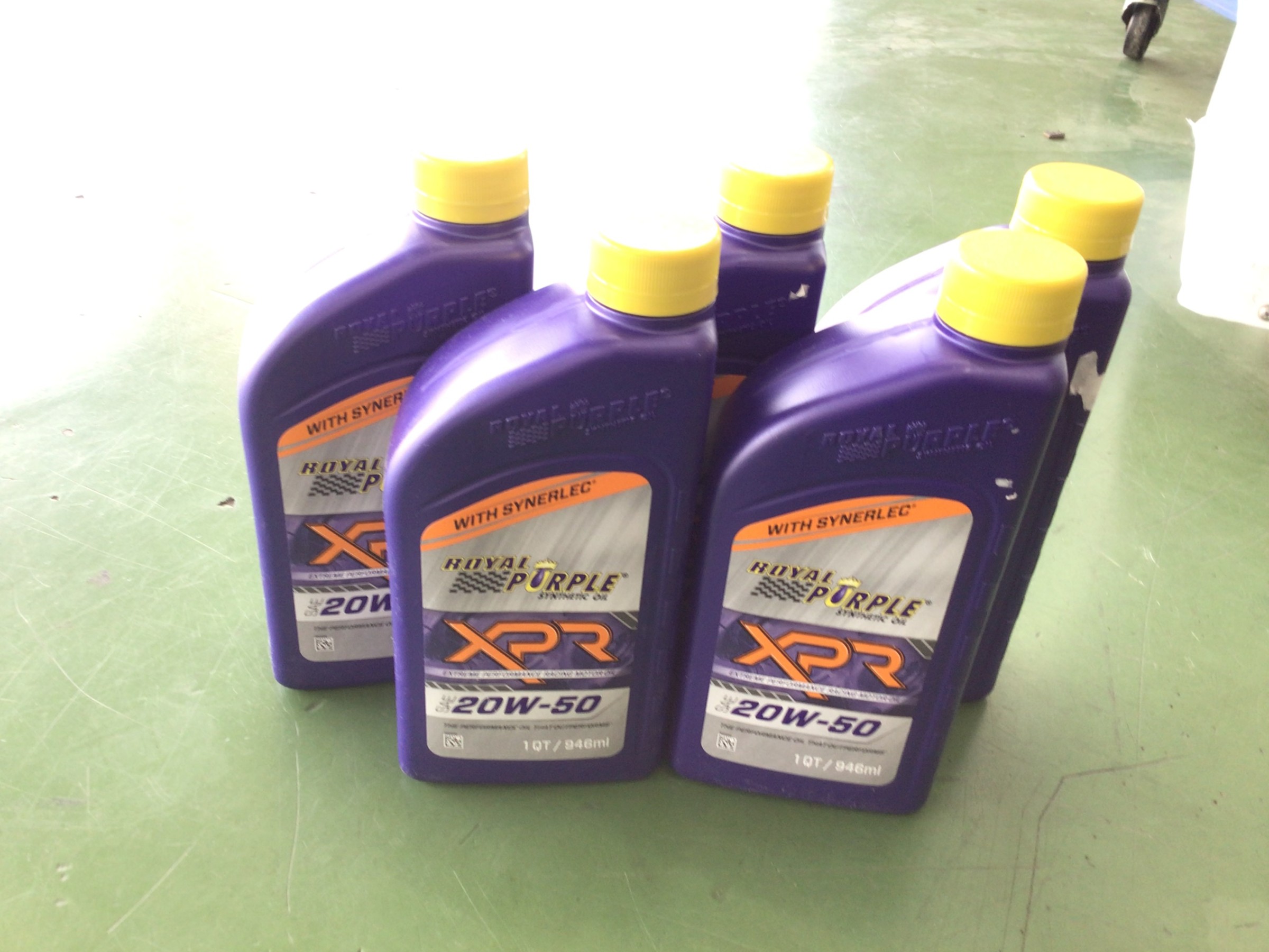 ミツビシ【ランサーエボリューション7】エンジンオイル交換(ロイヤル