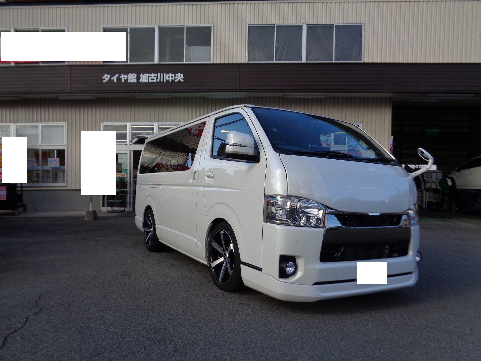 200系ハイエース Dピラースピーカー追加で音質UP♪ | トヨタ