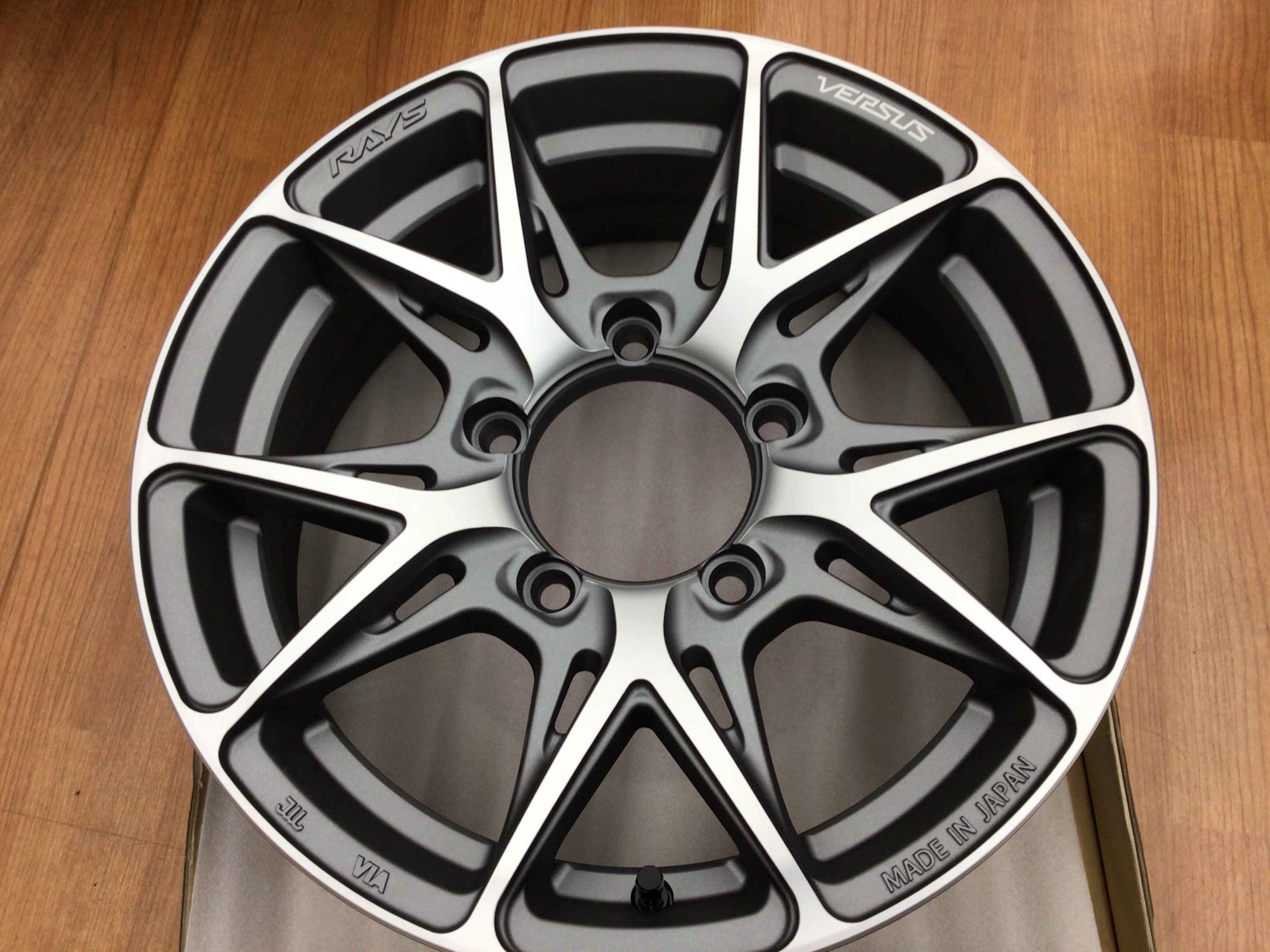 アルミホイール新商品情報】RAYS VERSUS VV21SX | 店舗おススメ