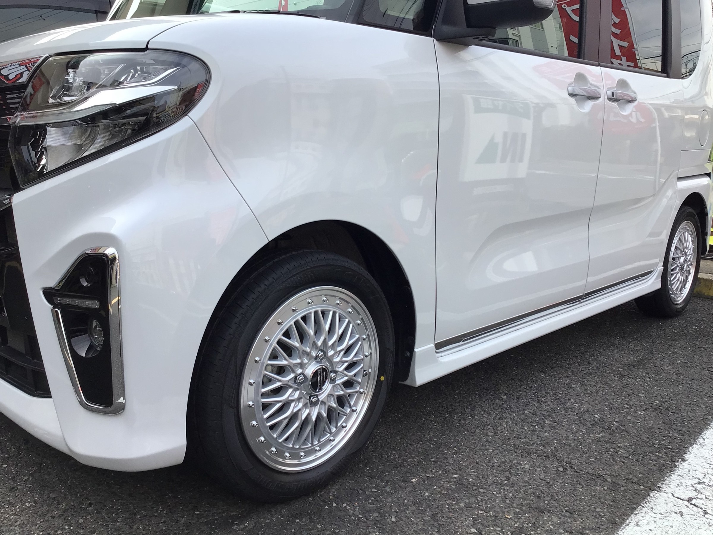 シュタイナー》ダイハツ タントエグゼカスタムにタイヤホイール装着