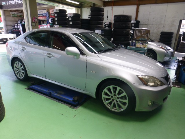レクサス GSE20 IS250】マフラー取り付けを行いました。 | レクサス