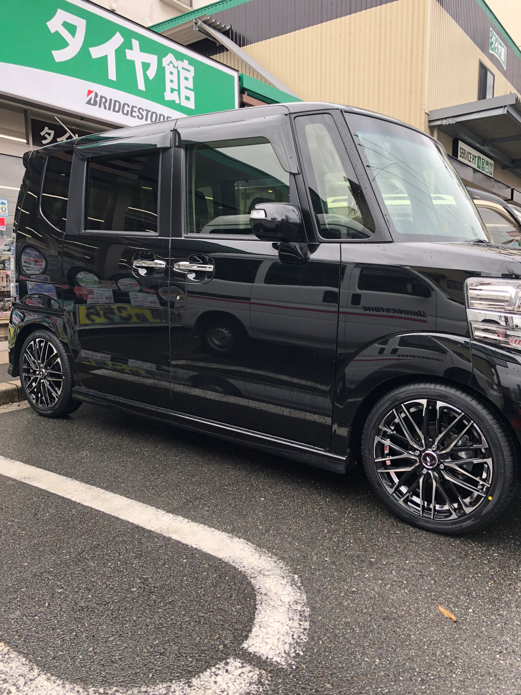 ｎ ｂｏｘに１６インチ装着 ホンダ N Box ホイール タイヤ ホイール関連 タイヤ ホイール交換 スタッフブログ タイヤ館 門司 タイヤからはじまる トータルカーメンテナンス タイヤ館グループ