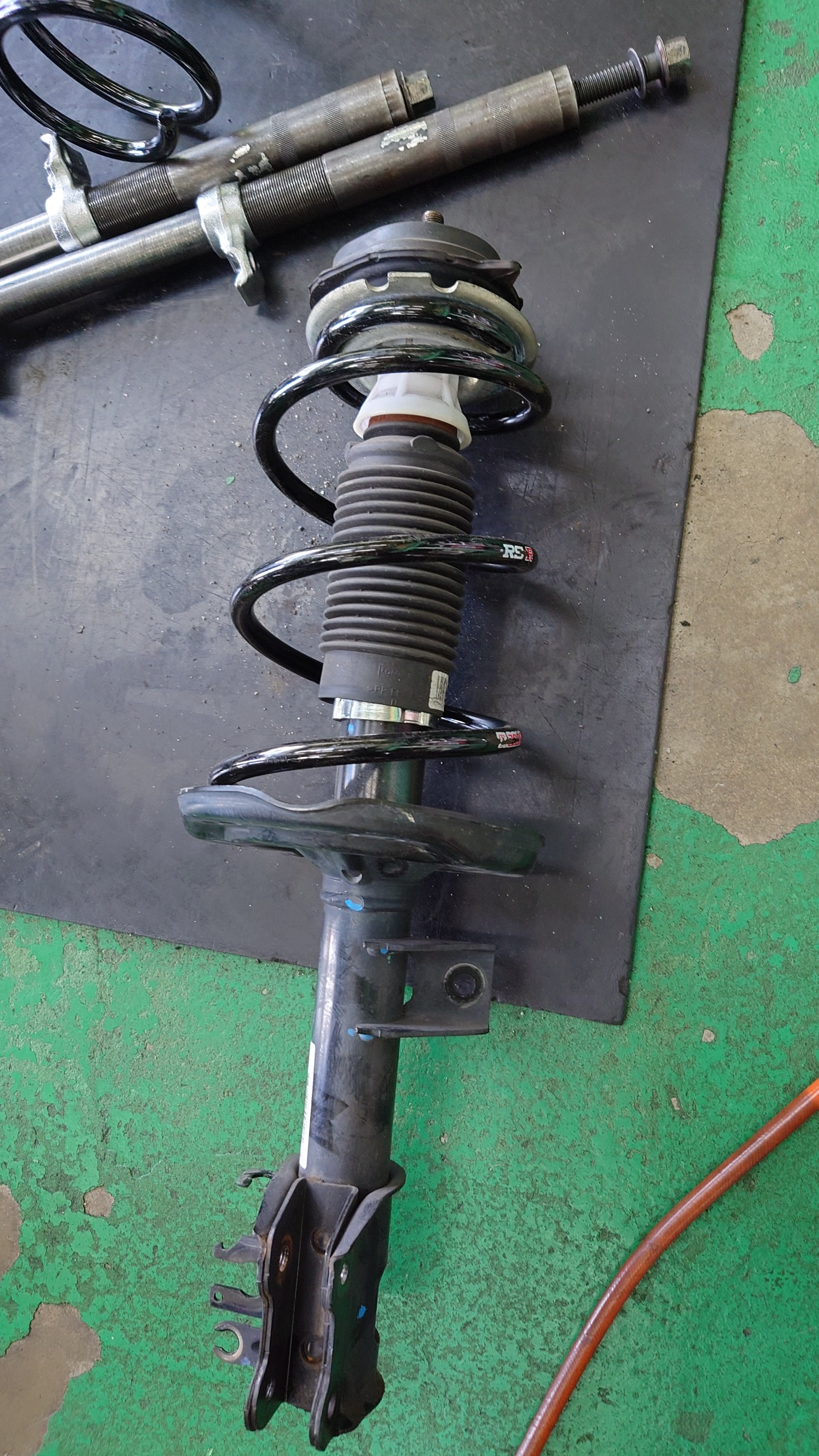 Fiat500にRSR Ti2000ダウンサス装着しました！ | 店舗おススメ情報