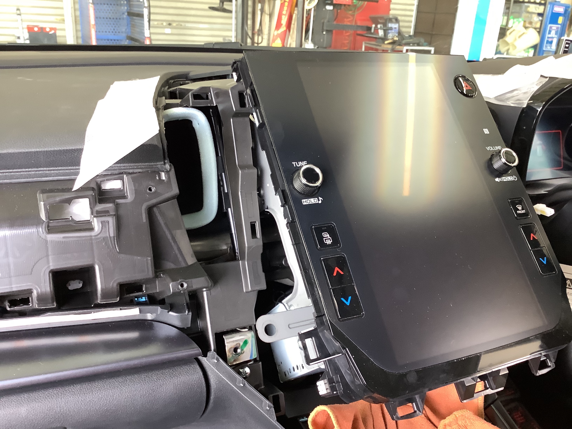 スバル【レヴォーグ】テレビナビキット取り付け\(^o^)/ | 店舗 スバル【レヴォーグ】テレビナビキット取り付け\(^o^)/ | 店舗