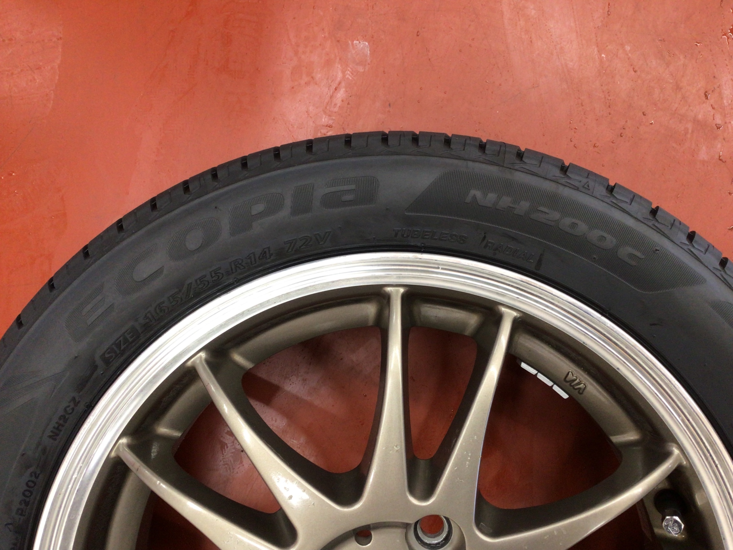 SUZUKI・パレットSW・タイヤ交換・NH200C 165/55R14 | 店舗お