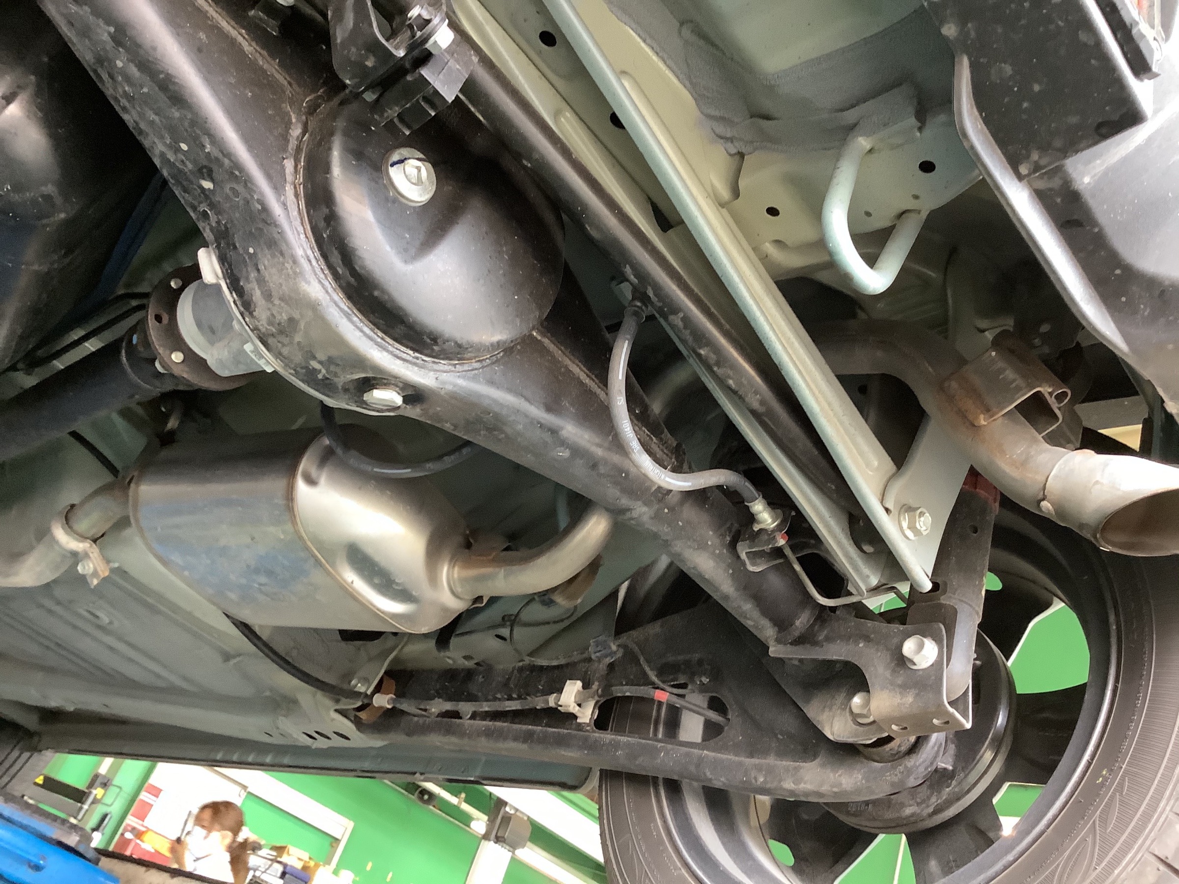 純正マフラーです