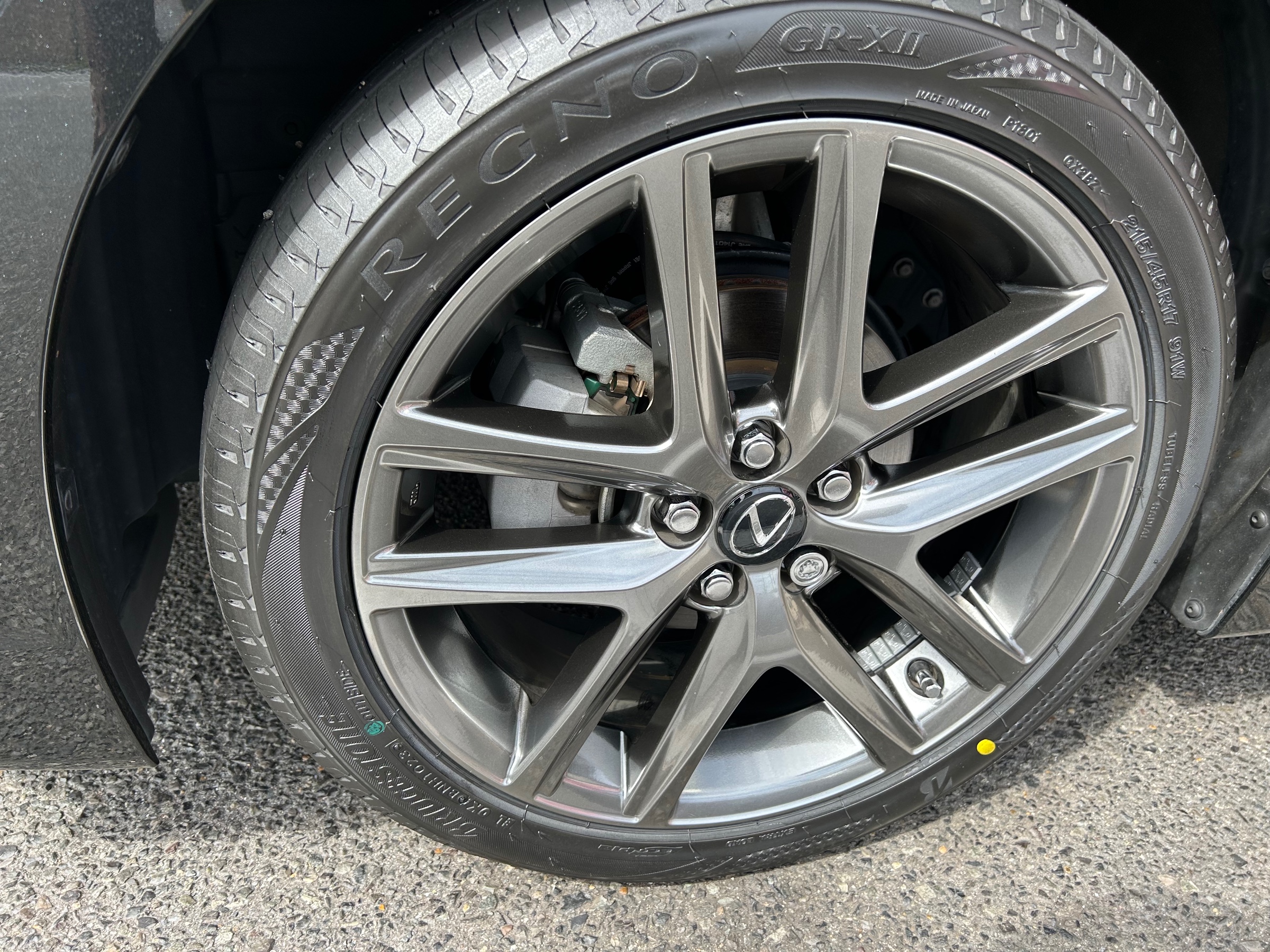 レクサス CT の タイヤ交換 させていただきました！ | 店舗お