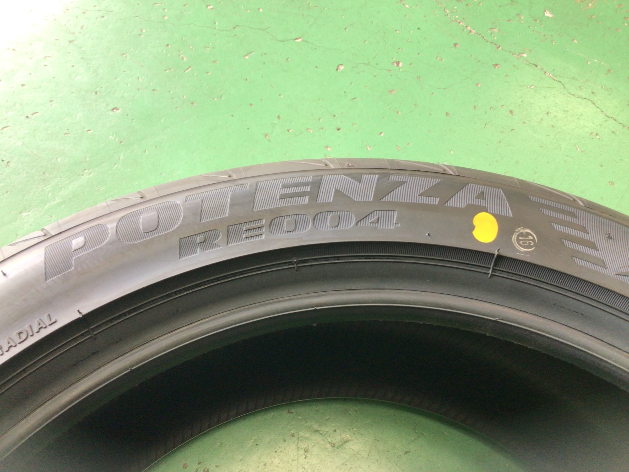 スバル インプレッサ ブリヂストン ポテンザRE004へタイヤ交換