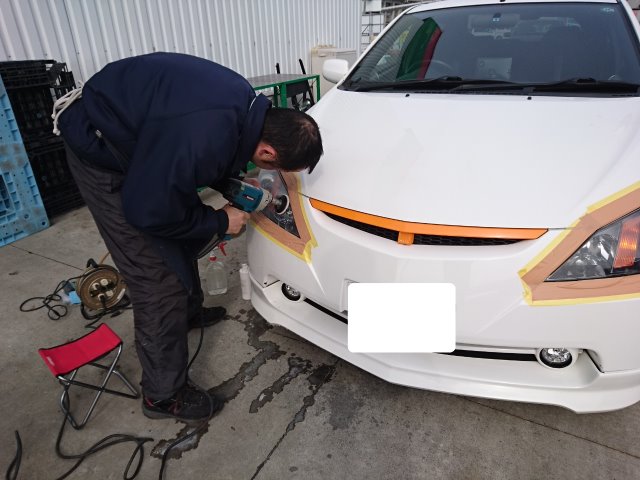 ヘッドライトリペア 外注作業です その他 外装 内装取付 ボディコーティング施工取次 スタッフ日記 タイヤ館 一関 タイヤからはじまる トータルカーメンテナンス タイヤ館グループ