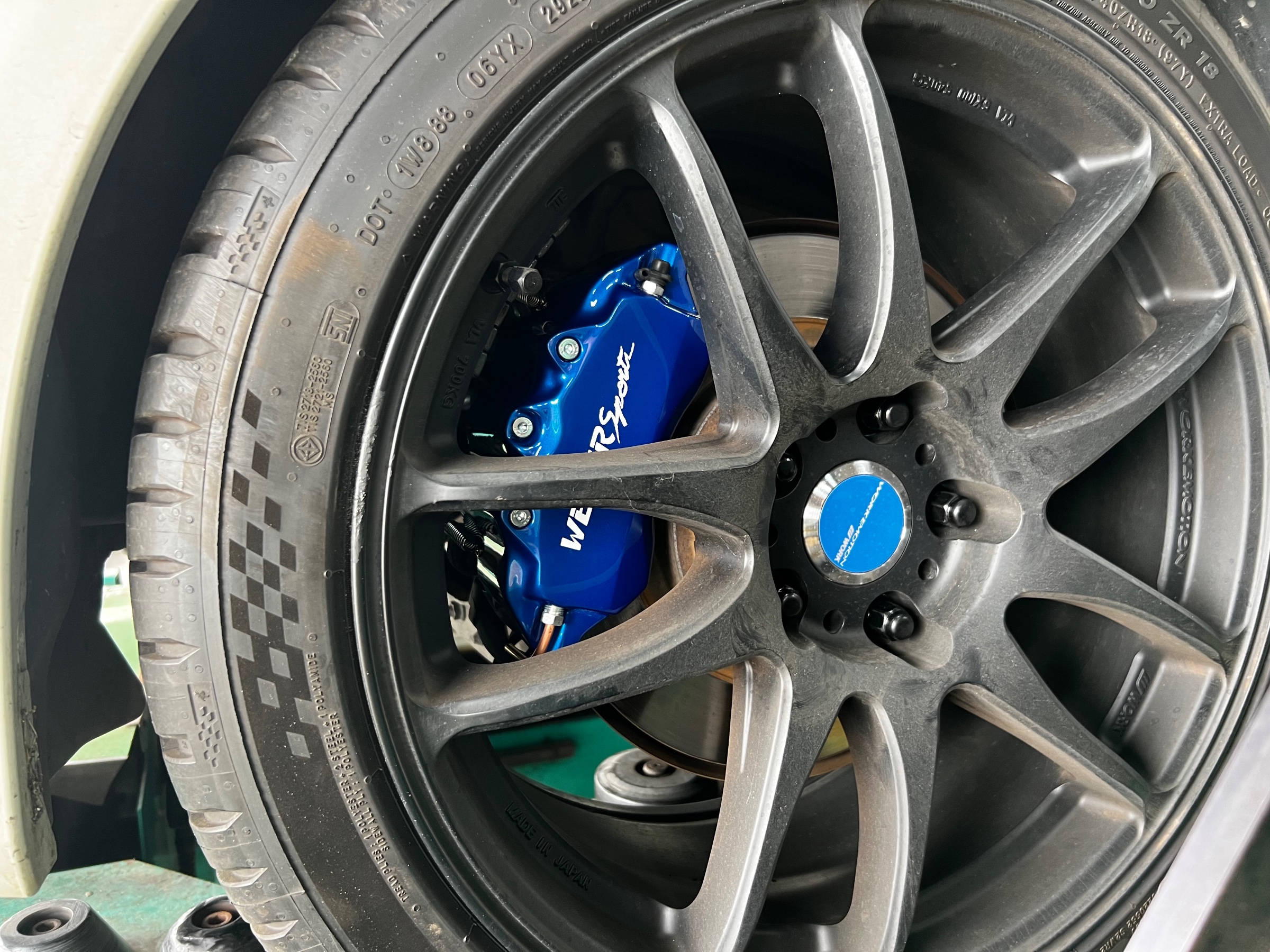 WRX S4 キャリパーカバー取り付け | 店舗おススメ情報 | タイヤ