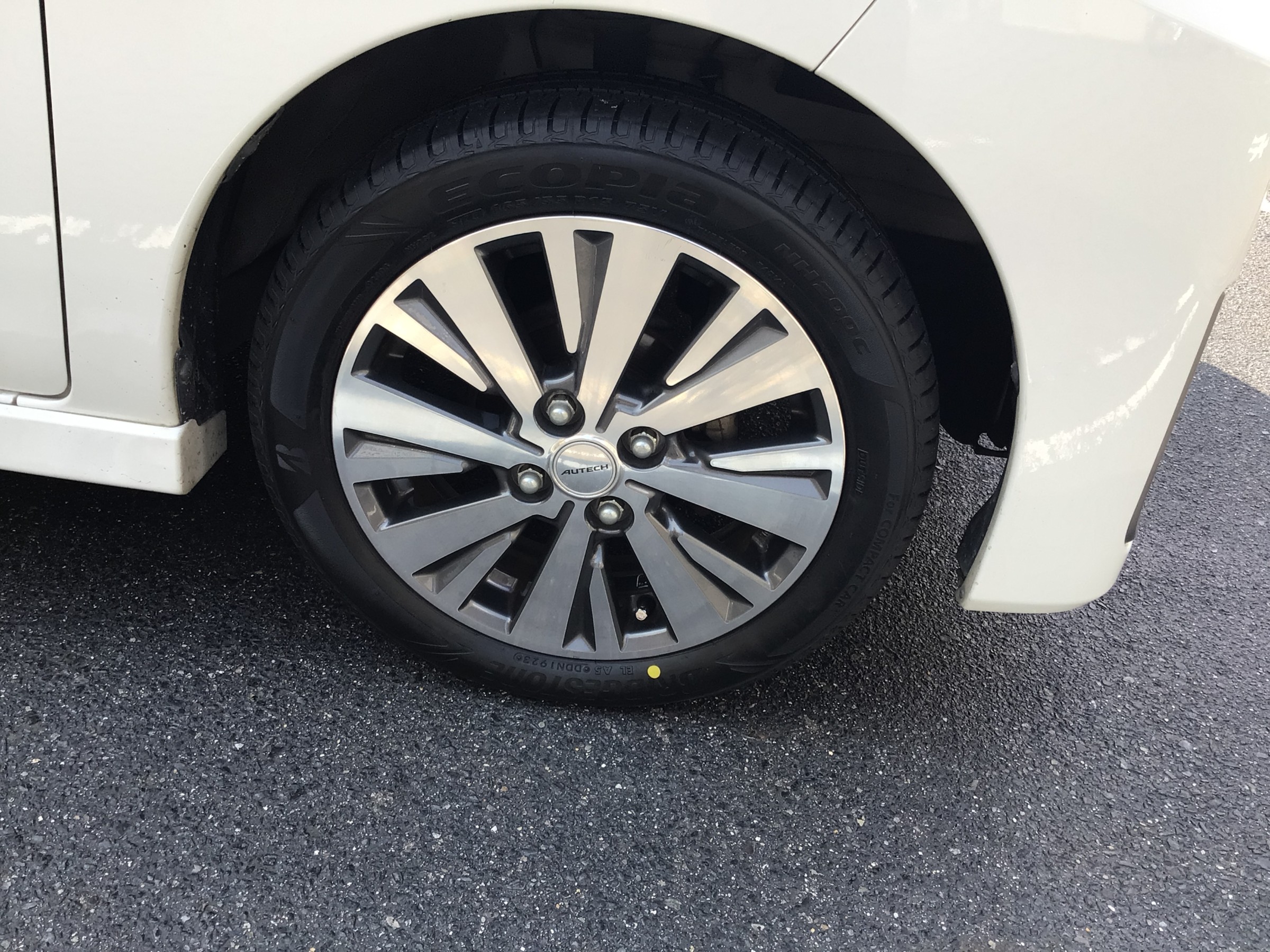 日産　デイズ　タイヤ交換　165/55R15　エコピアNH200C