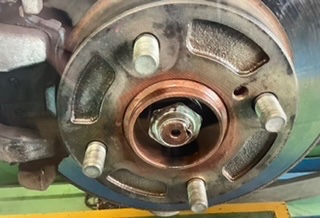 マツダ　フレア　ハブ防錆