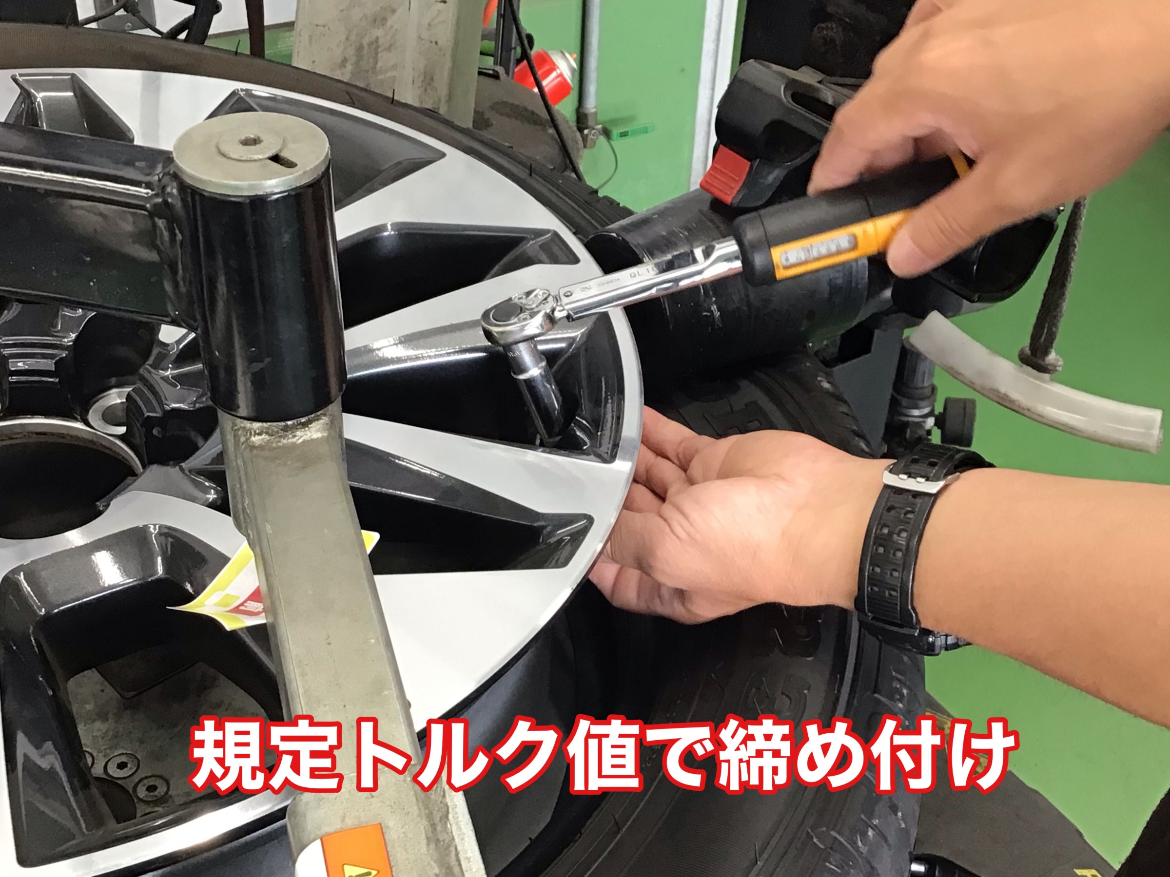 トヨタ・ランドクルーザープラド（TRJ150W）TPMS取り付け