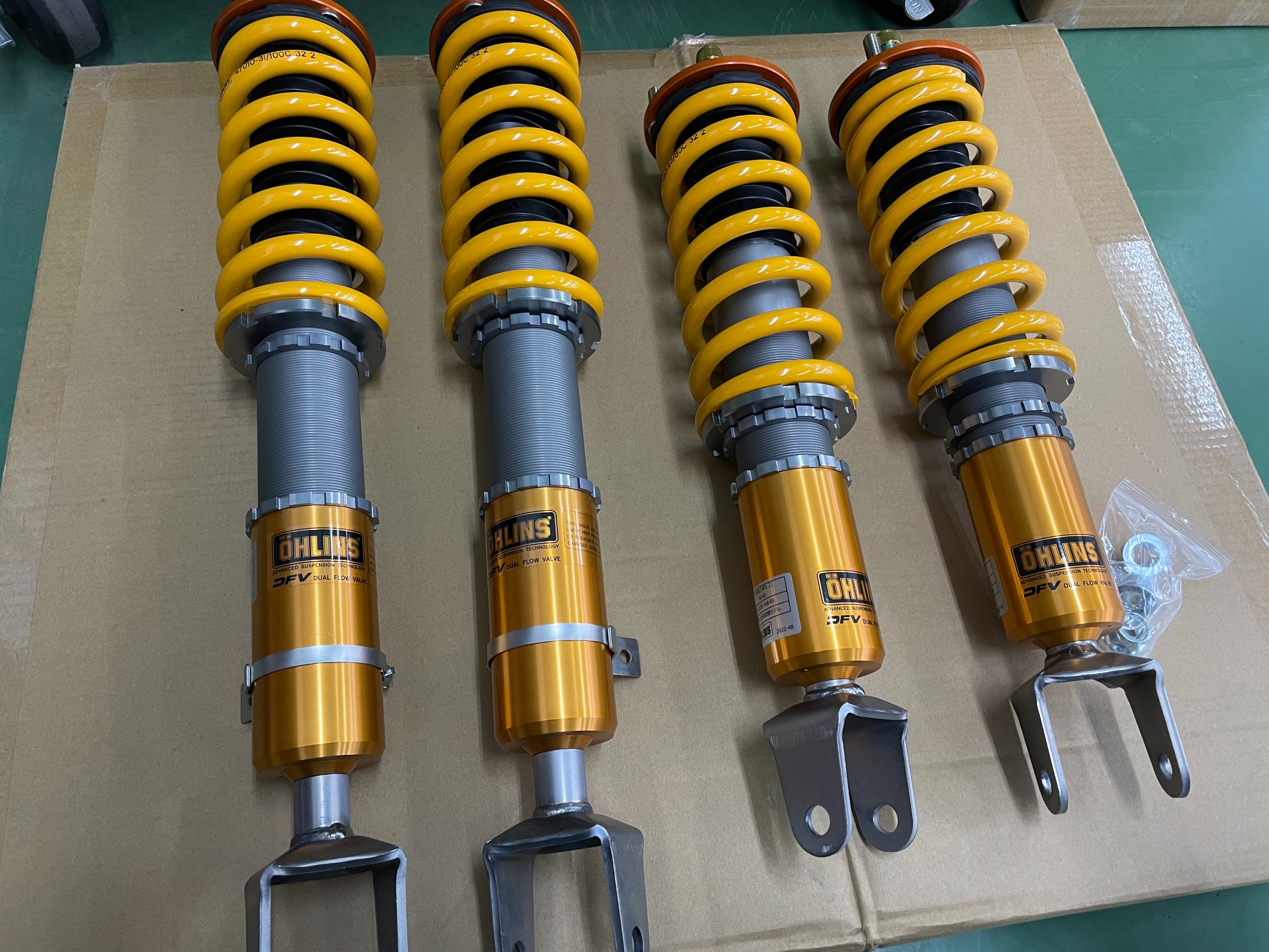 オーリンズ　車高調 OHLINS オーリンズ 車高調 Type HAL スバル BRZ ZD8用 リア