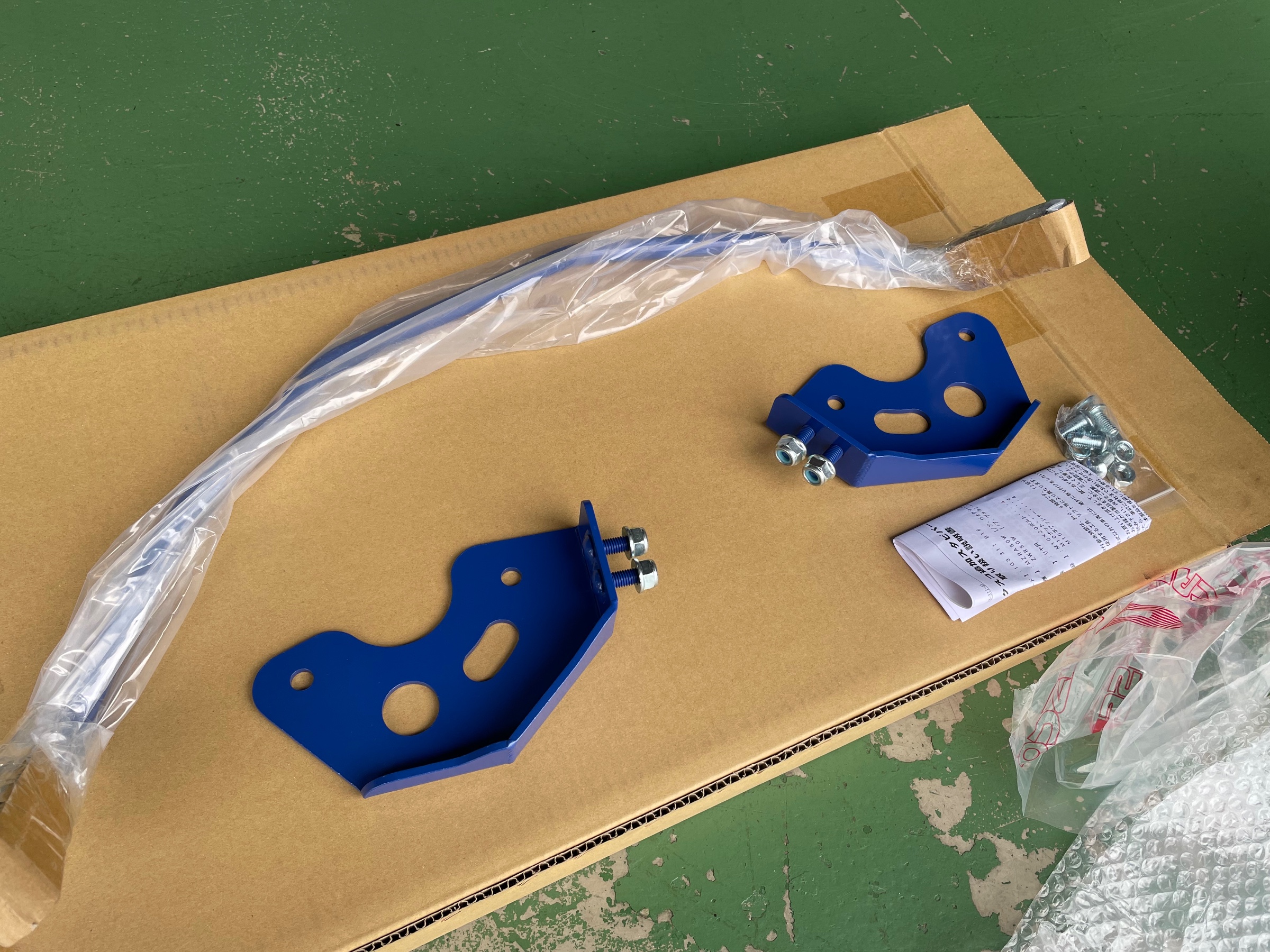 VOXY cusco ストラットバー・リアスタビ取付 新型 90系 | 店舗おススメ