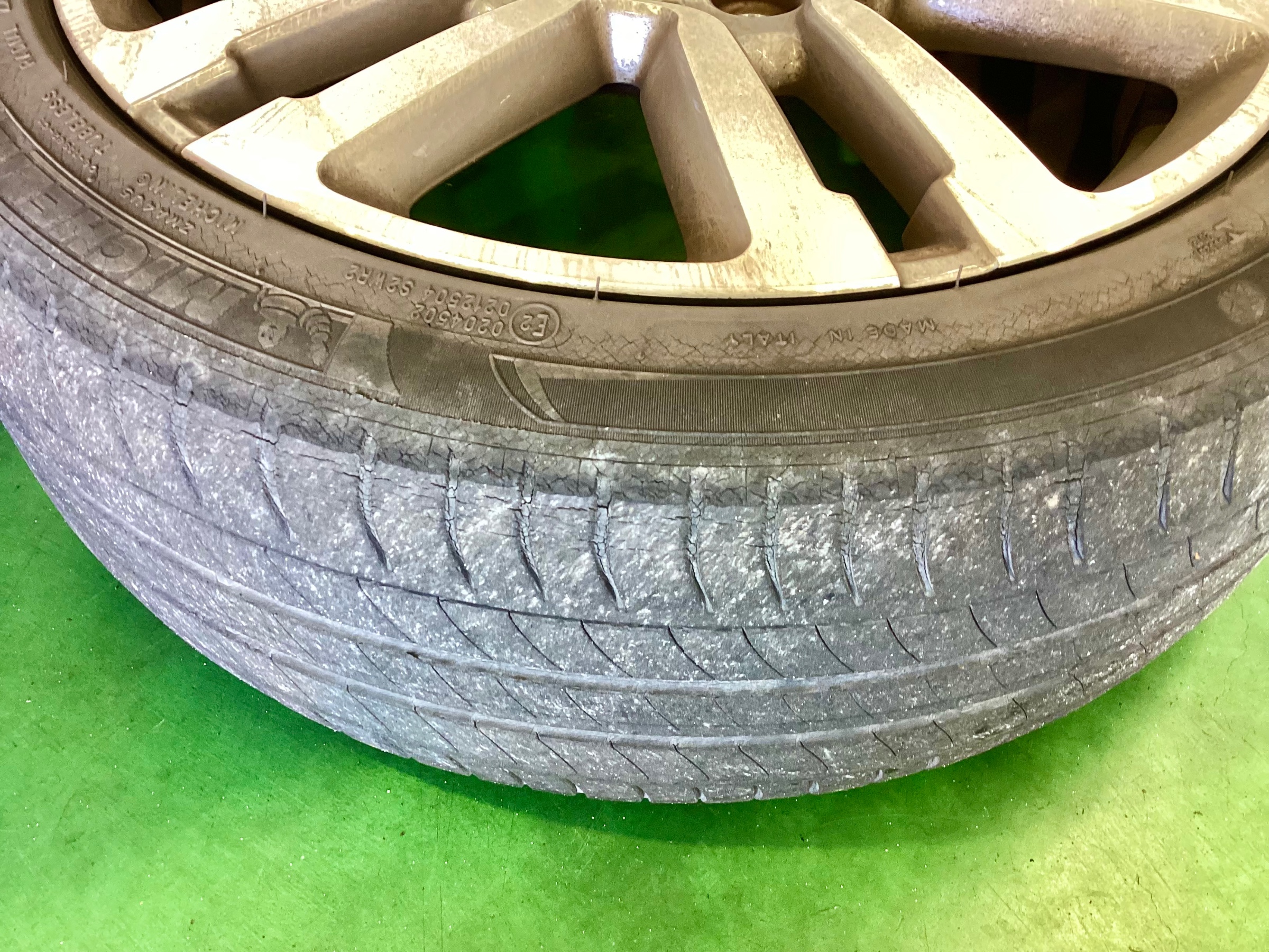 タイヤ交換対象】MINI ミニ F55/F56用 スタッドレス ブリヂストン