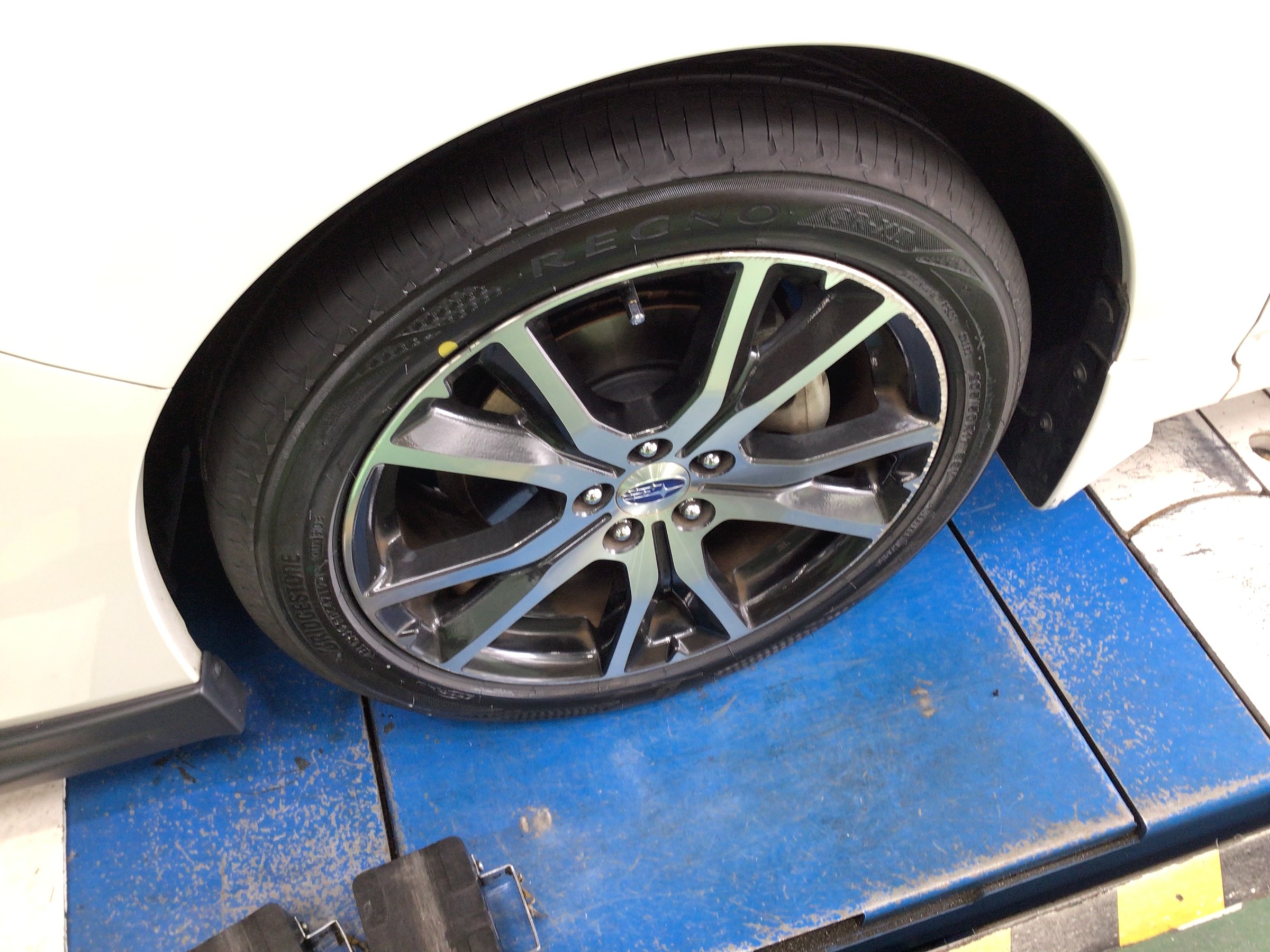 走行音が気になるお客様におススメ【REGNO GR-XⅡ 205/50R17】を