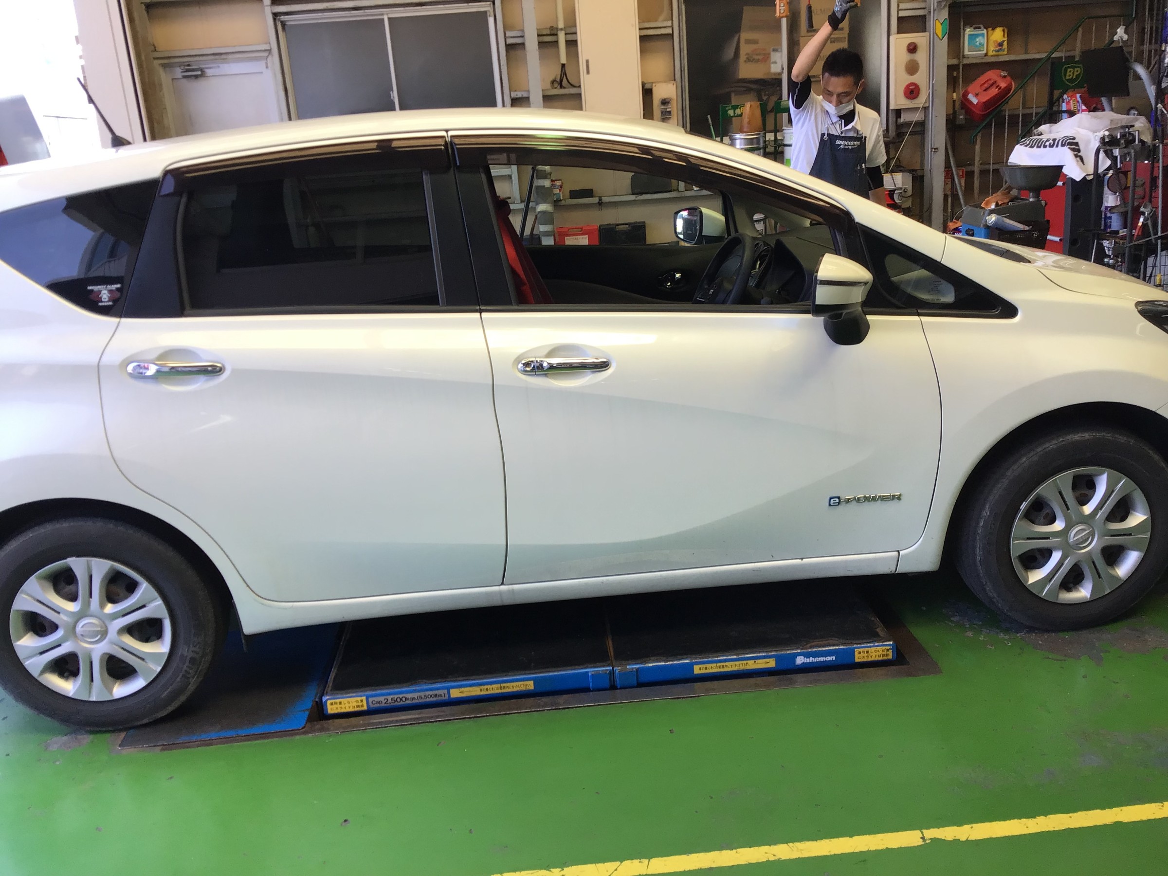 BSスタッドレス185/65R15アルミセット 2024年 ノートe-power 日産