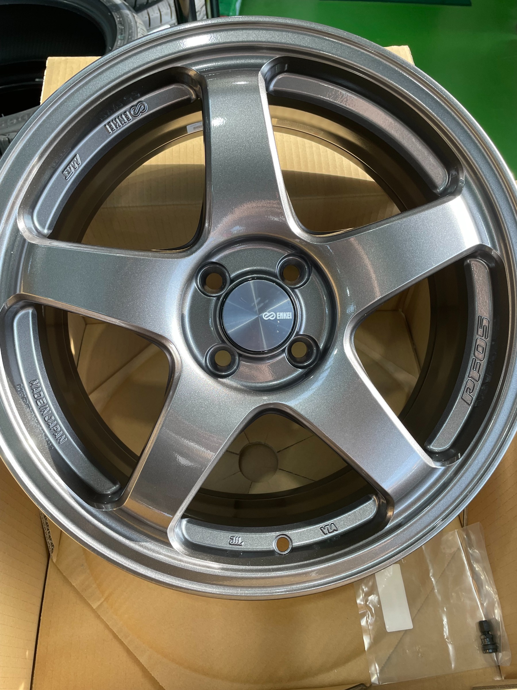 ENKEI PF05 入荷しました♪ | 店舗おススメ情報 | タイヤ館 河内