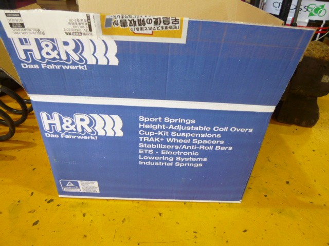 H&R　ローダウンスプリング