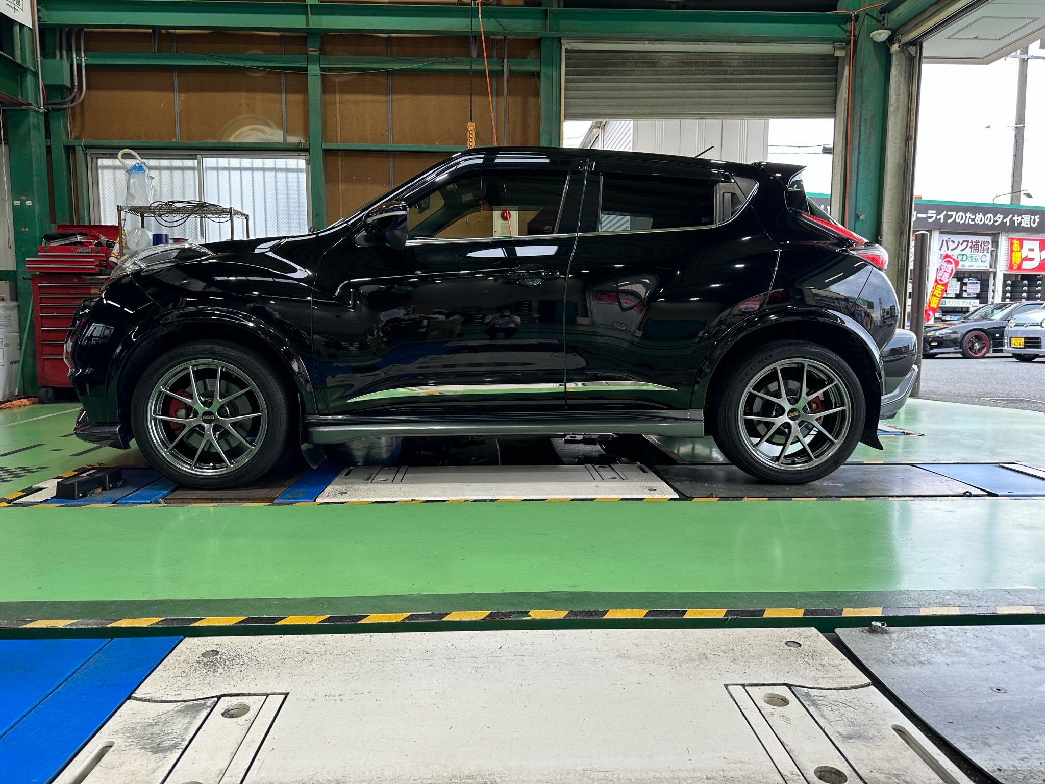 NISSAN ジュークニスモにBBS RI-A DBカラー 18インチ取り付け NISSAN ジュークニスモにBBS RI-A DBカラー 18インチ取り付け
