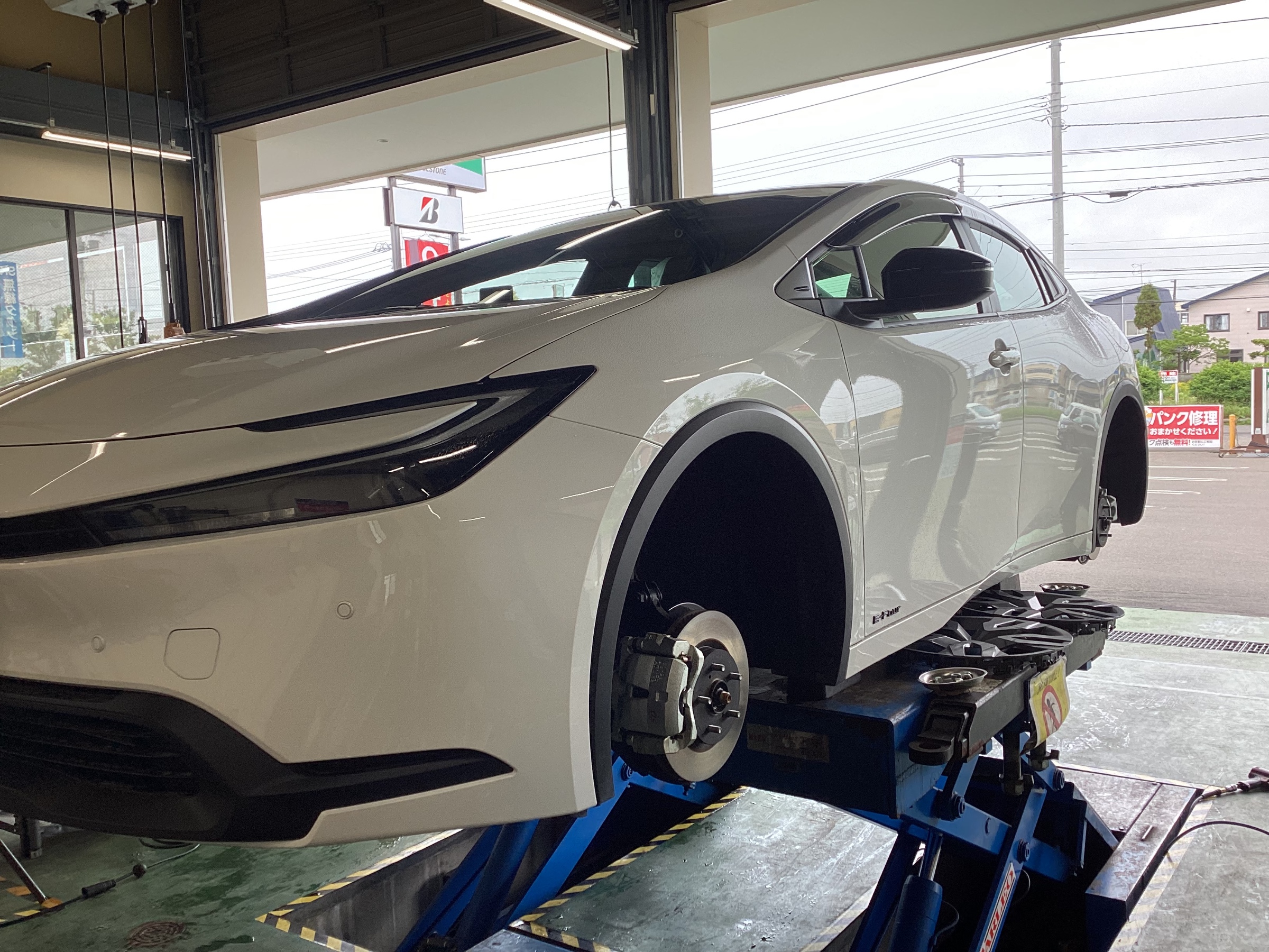 プリウスにホイール装着（RMP 050F 17インチ） | 店舗おススメ情報