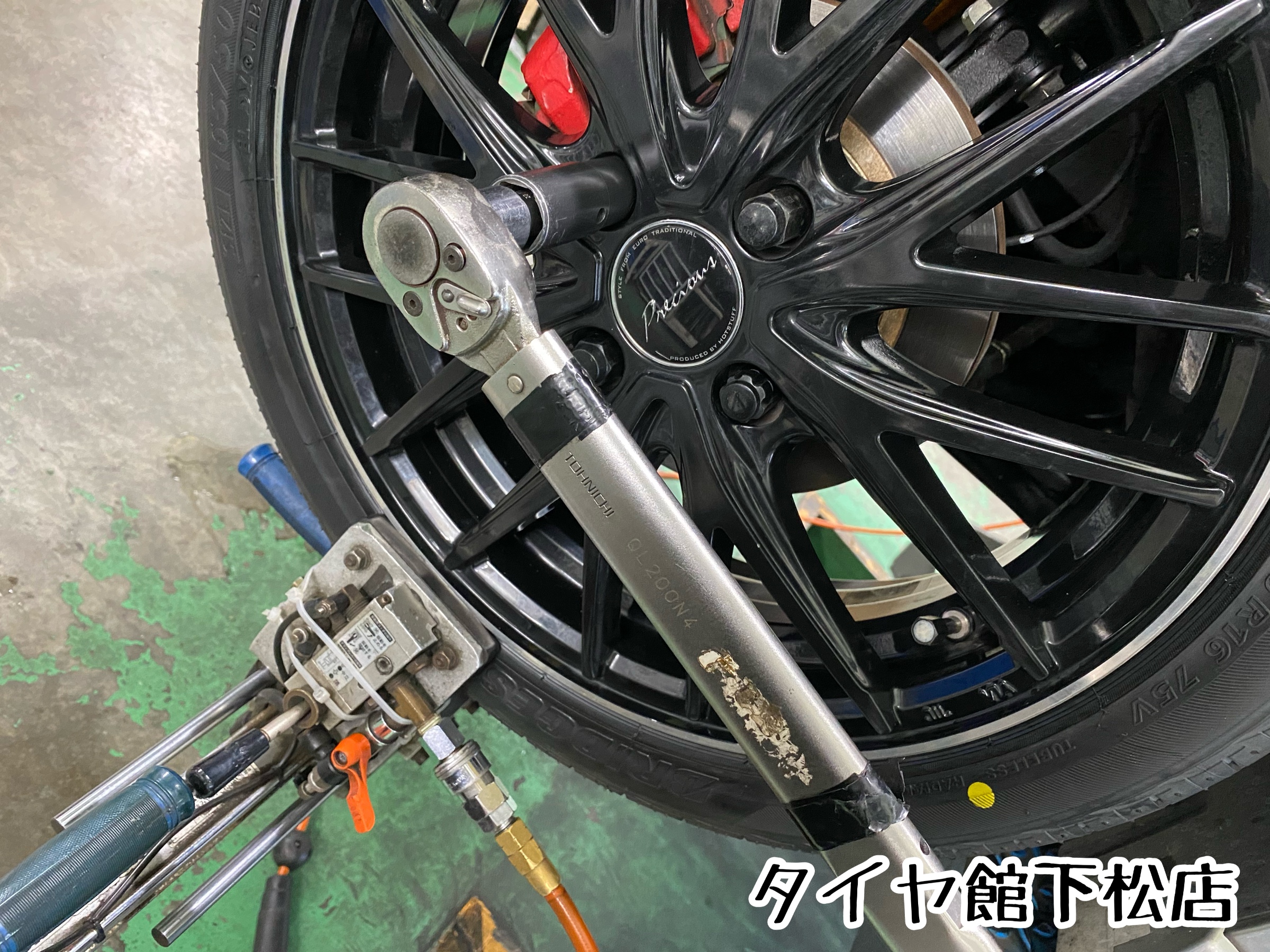 スズキ スペーシア MK42S タイヤ交換のお手伝い〜その③組み込み取付編