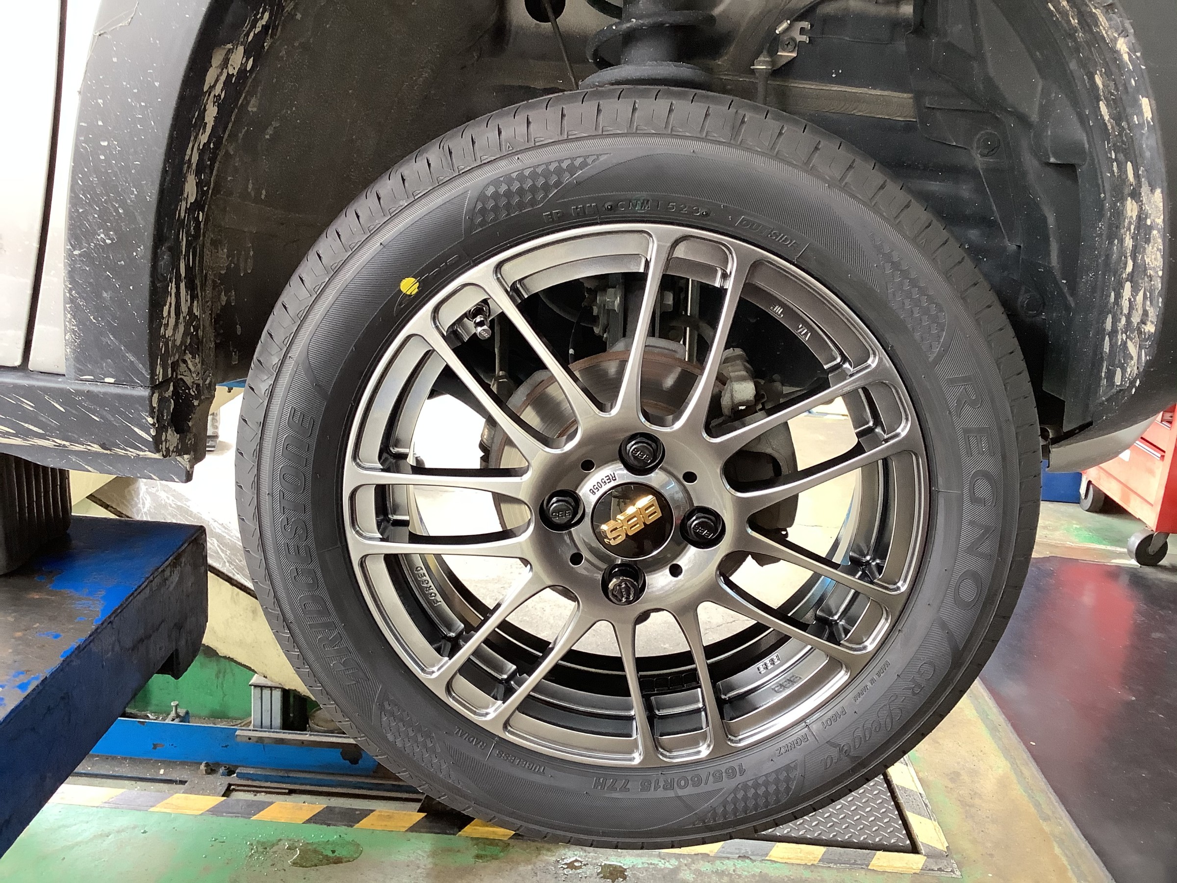 スズキ　ハスラー　BBS　RE-L2　165/60R15　レグノ　取付　