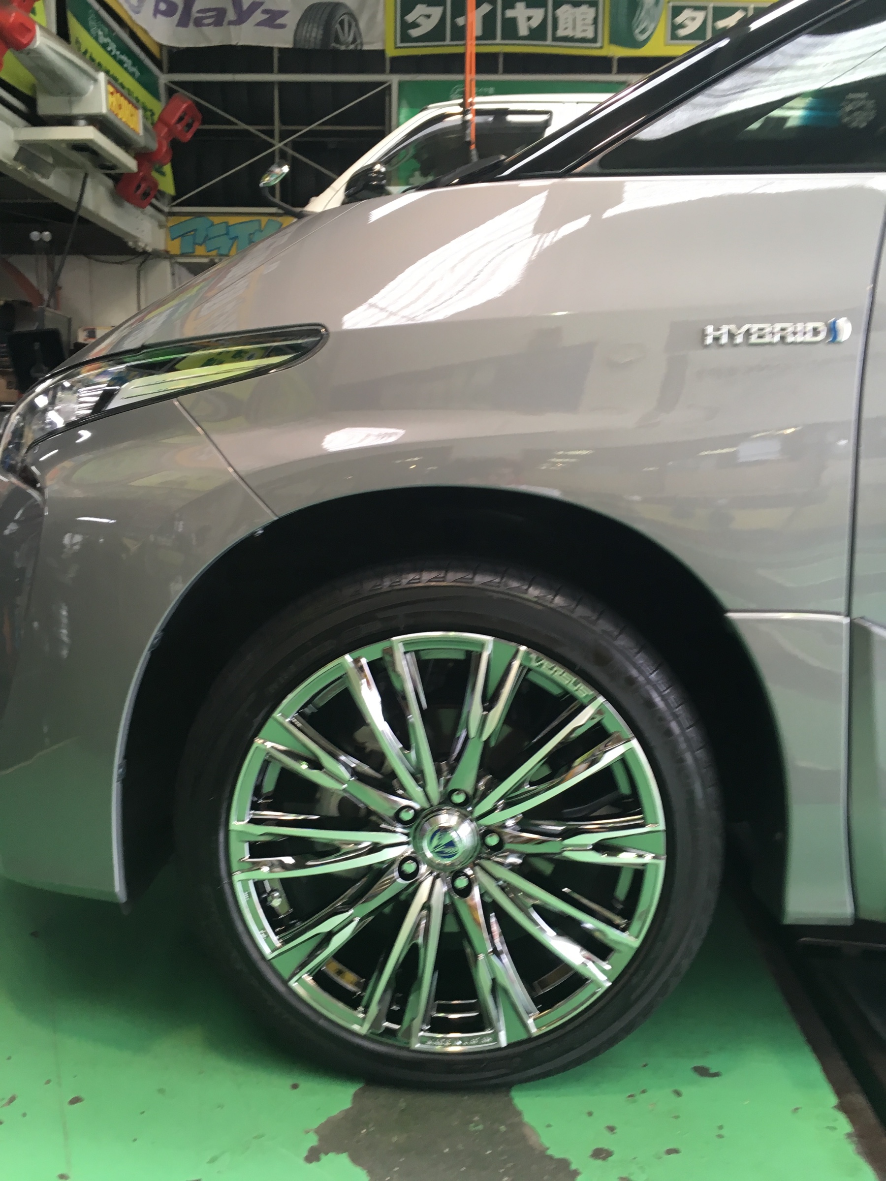 トヨタエスティマ レイズ ベルサス 19インチ アルミホイール取り付け