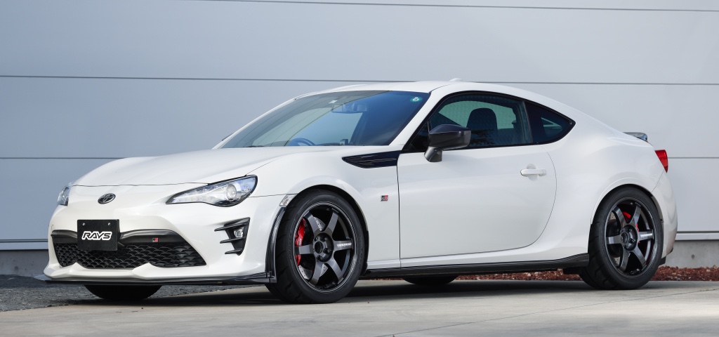 ブリヂストン　タイヤ館下松店　タイヤ交換　オイル交換　バッテリー交換　ワイパー交換　エアコンフィルター交換　アライメント調整　アルミホイール　ホイール　レイズ　ボルクレーシング　トヨタGR86 ZN8 スバルBRZ ZD8