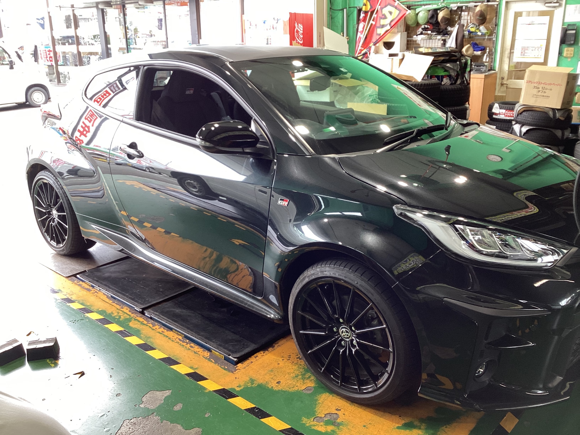 【極上品】ウェッズスポーツ ホイール 18インチ WRX STI GRヤリス GRヤリスにウェッズスポーツの鮮やかなブルーライトクローム