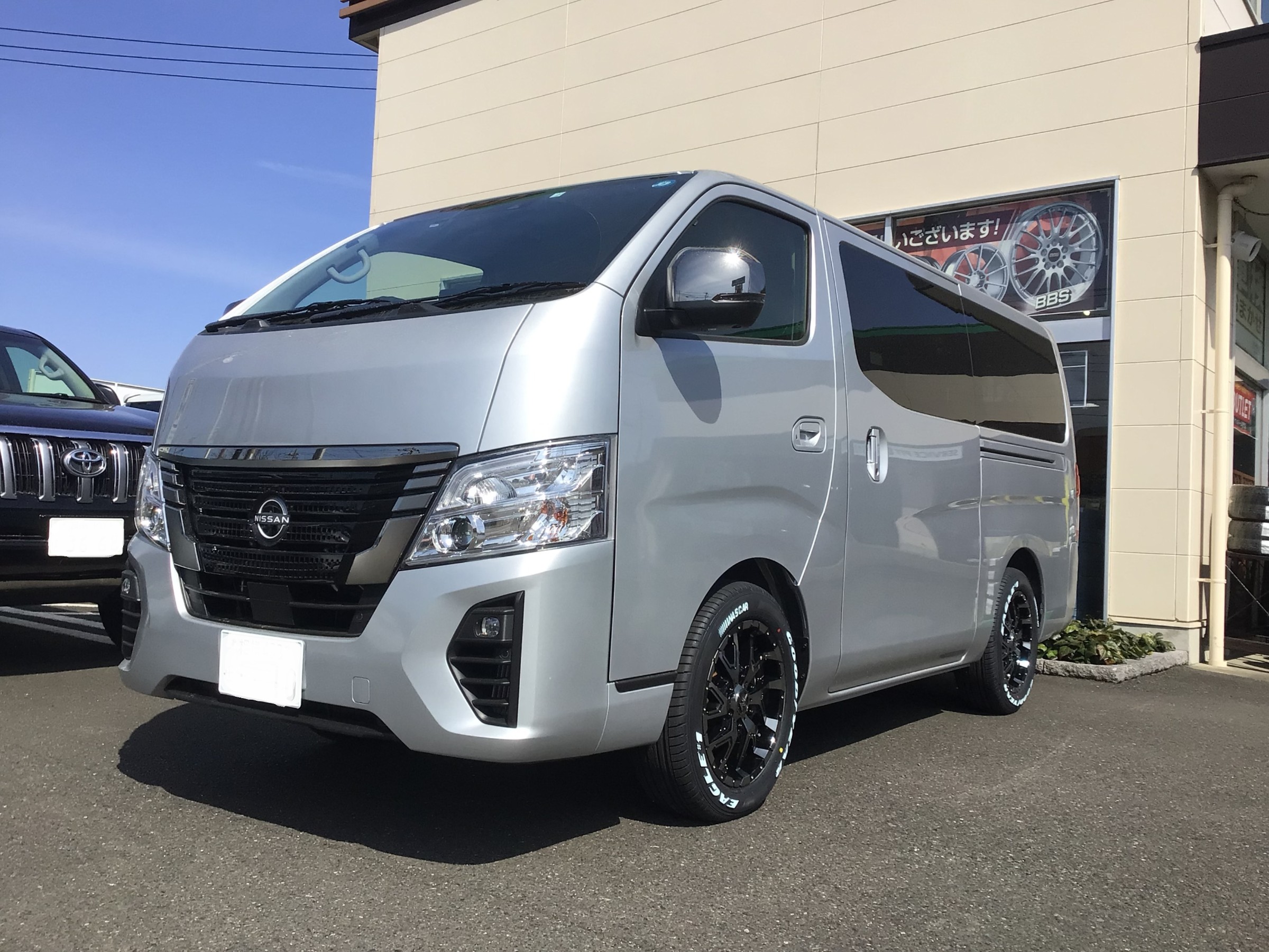 日産NV350キャラバン 納車の足でアルミホイール交換 | 日産 NV350