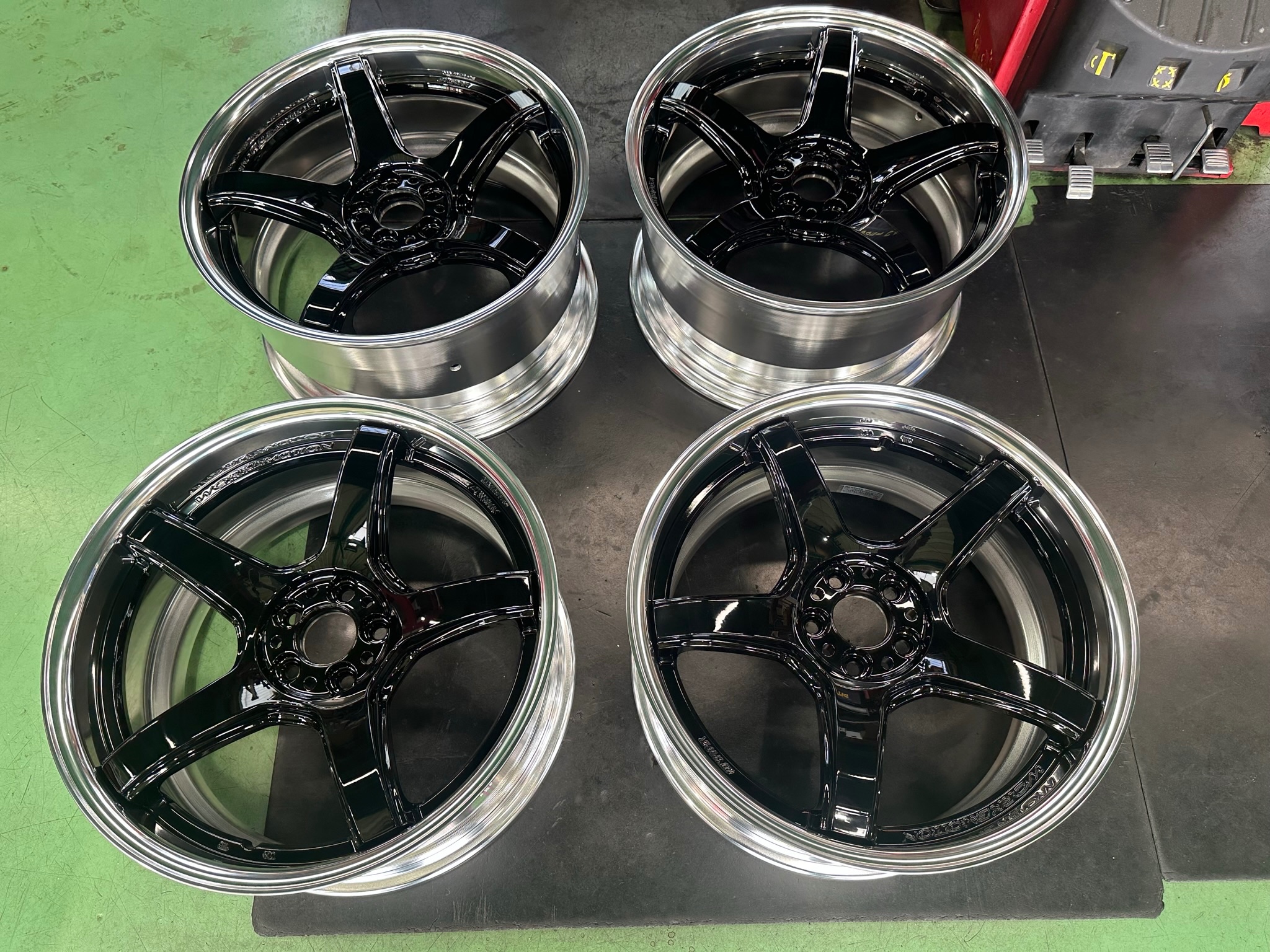 WORK EMOTION T5R 2P 18インチブラックカラー入荷♪ | 店舗お