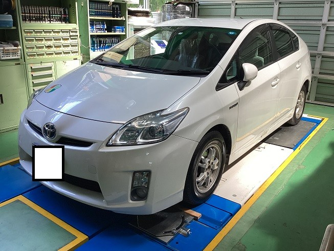 TOYOTA プリウス ZVW30 右Fロアアーム交換 ＆ フロントタイヤ交換